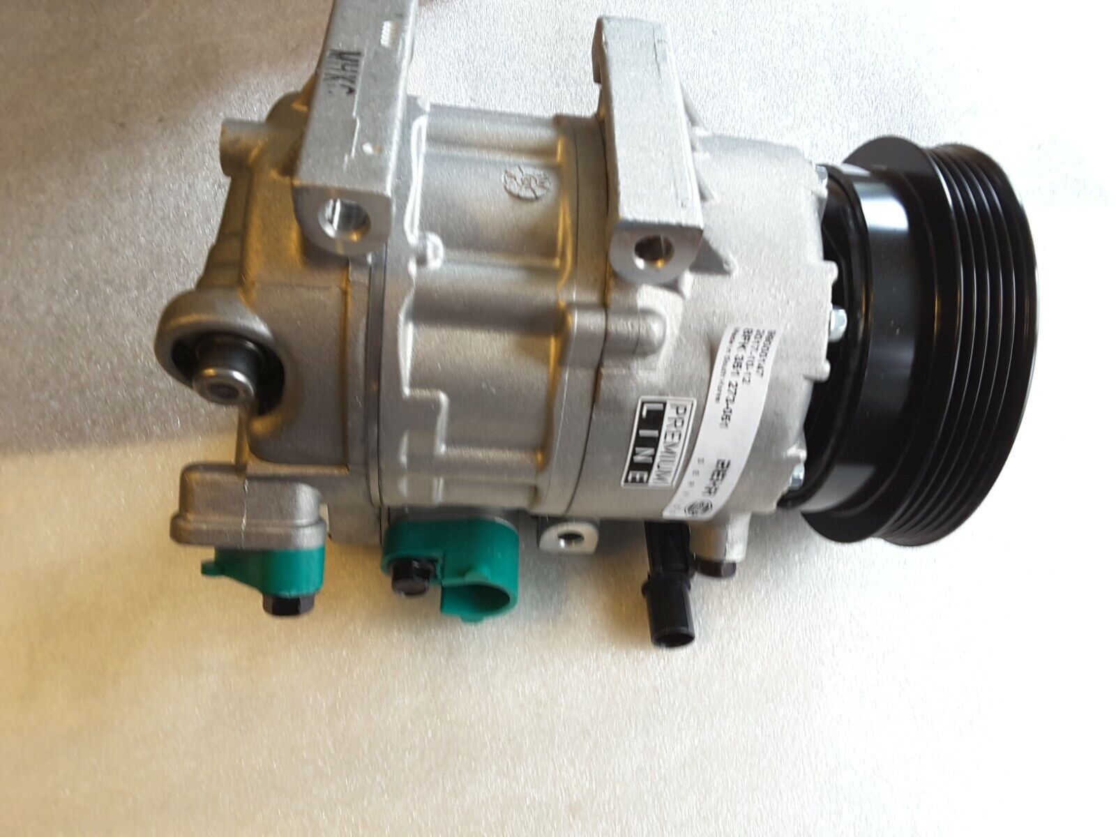 Compresor de aire acondicionado Original Hella 8FK351273-051 HYUNDAI MATRIX Nuevo.