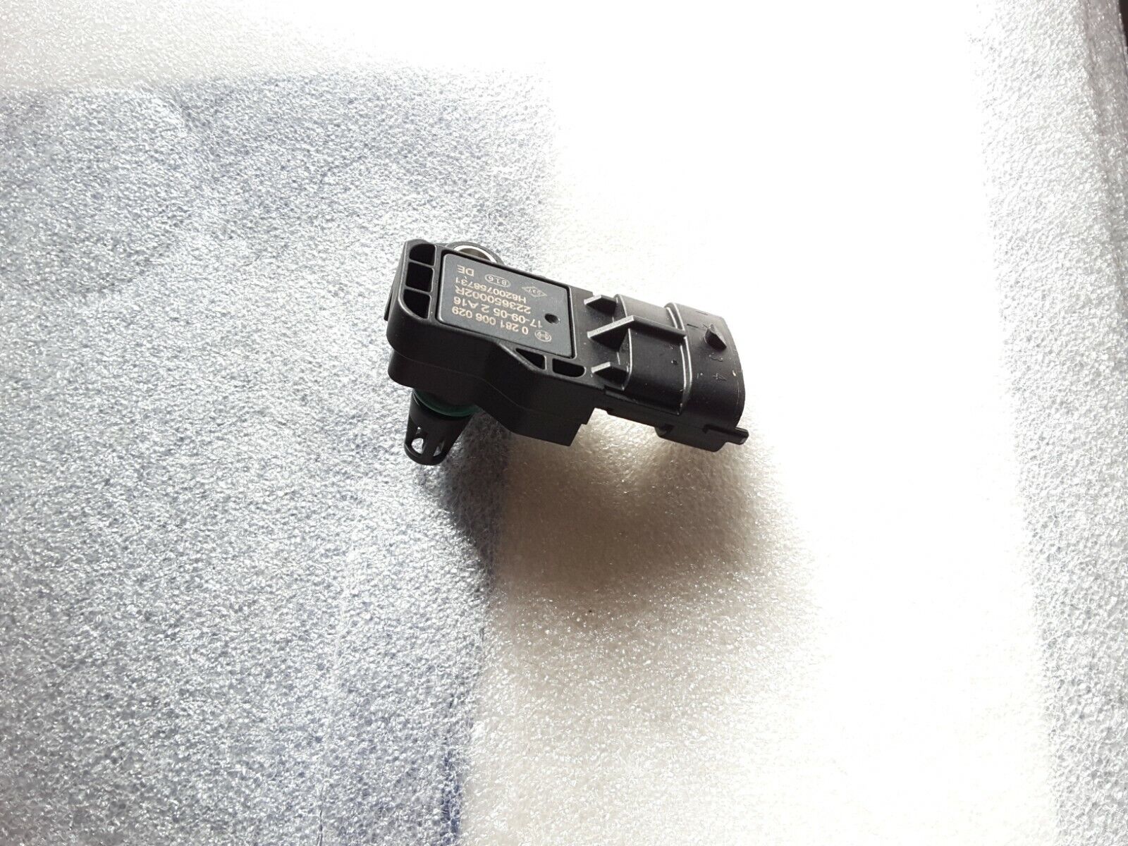 Sensor de presión de carga Original Bosch 0 281 002 680 MAZDA, FORD Nuevo.