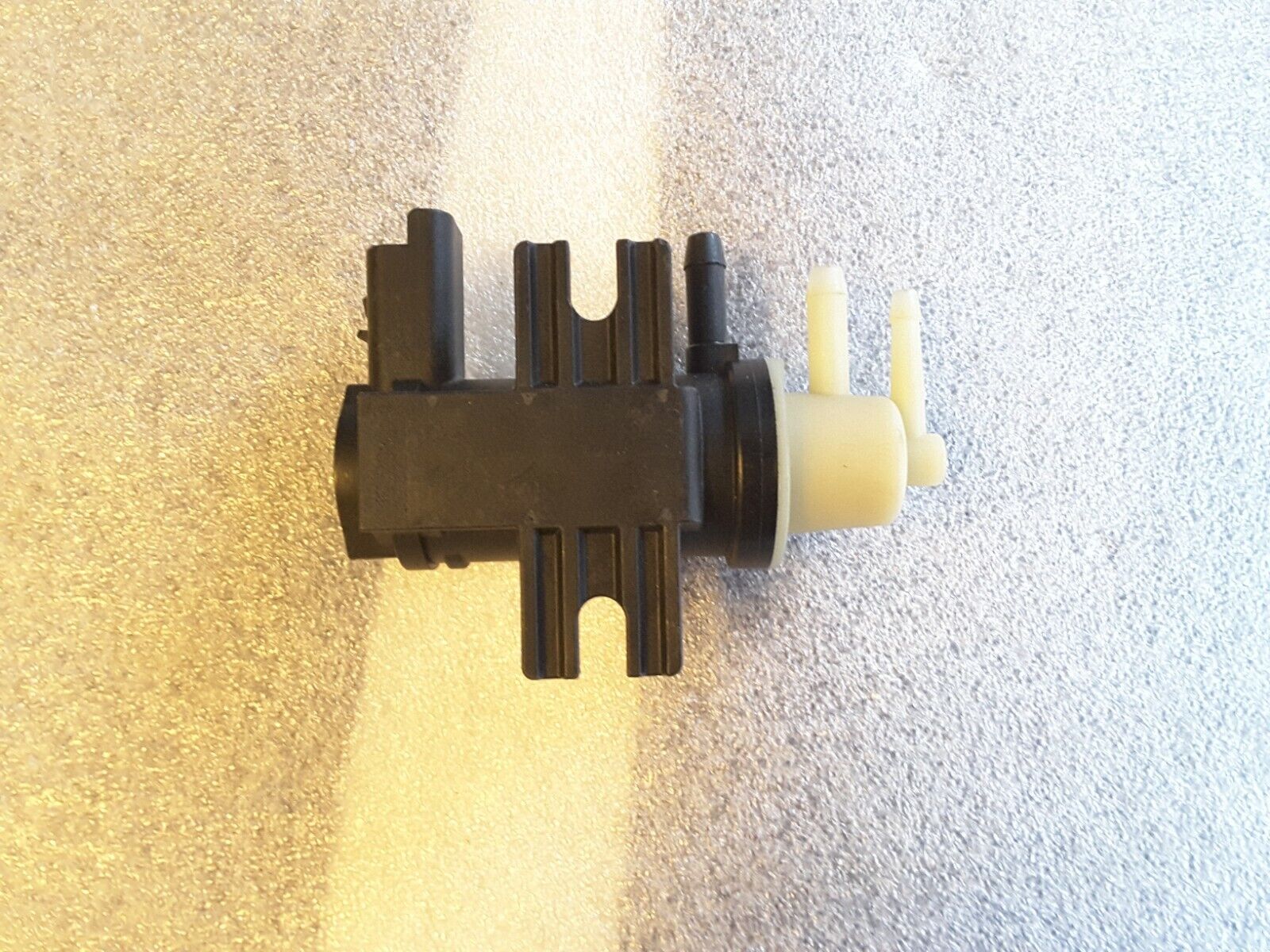 Válvula magnética de presión Ford FL3E-9E882-BA, CM5G-9F490-AA F2GE-9E882-BA Nueva