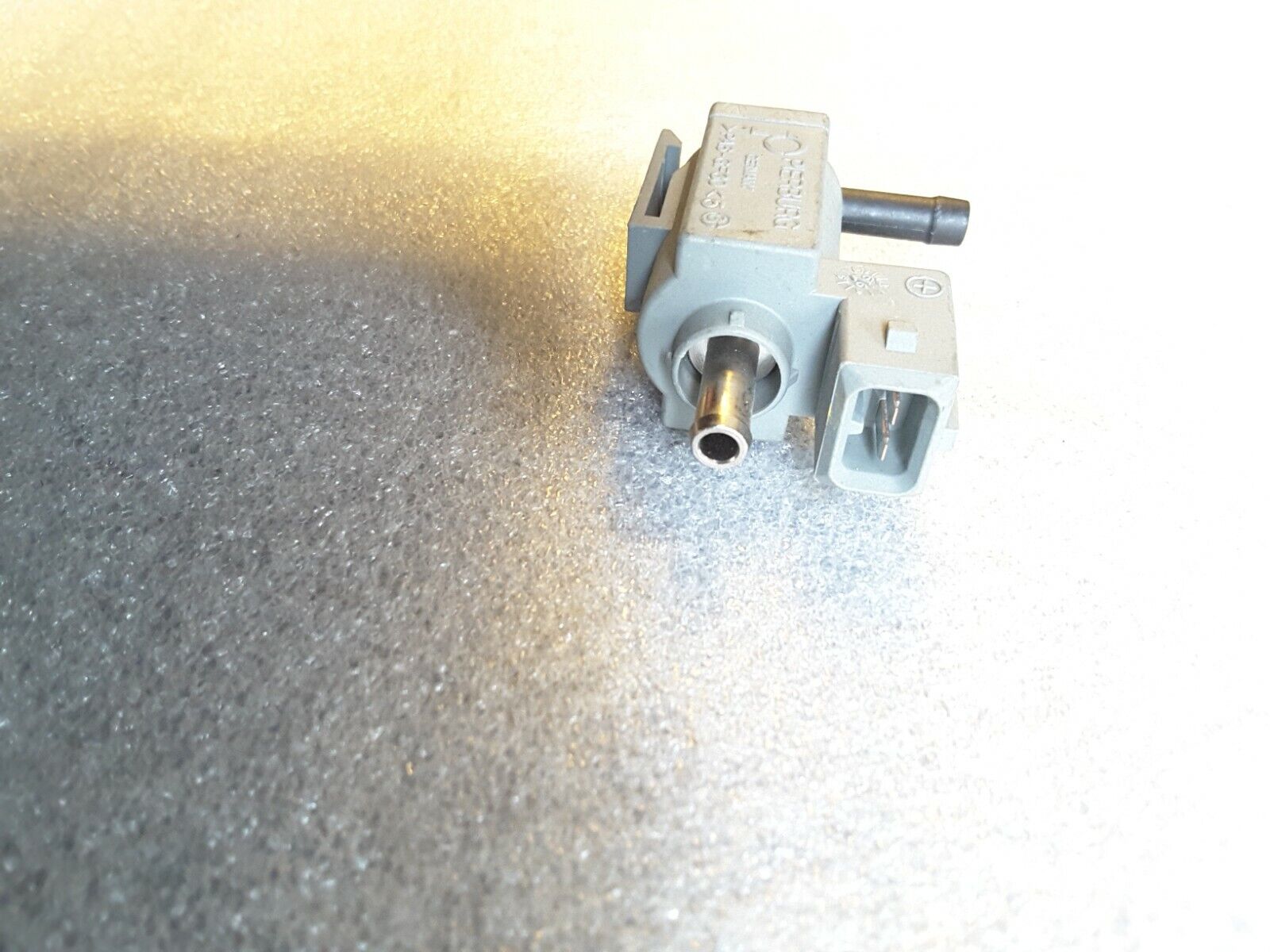 Válvula de control de presión de carga Original PIERBURG Porsche Cayenne, Rover 75, 7.22908.03.0.