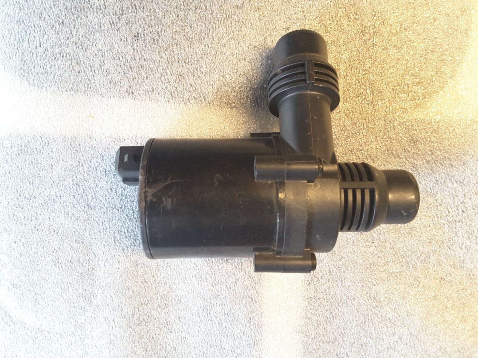 Wasserumwälzpumpe für Standheizung Original PIERBURG 7.02078.39.0 Neu