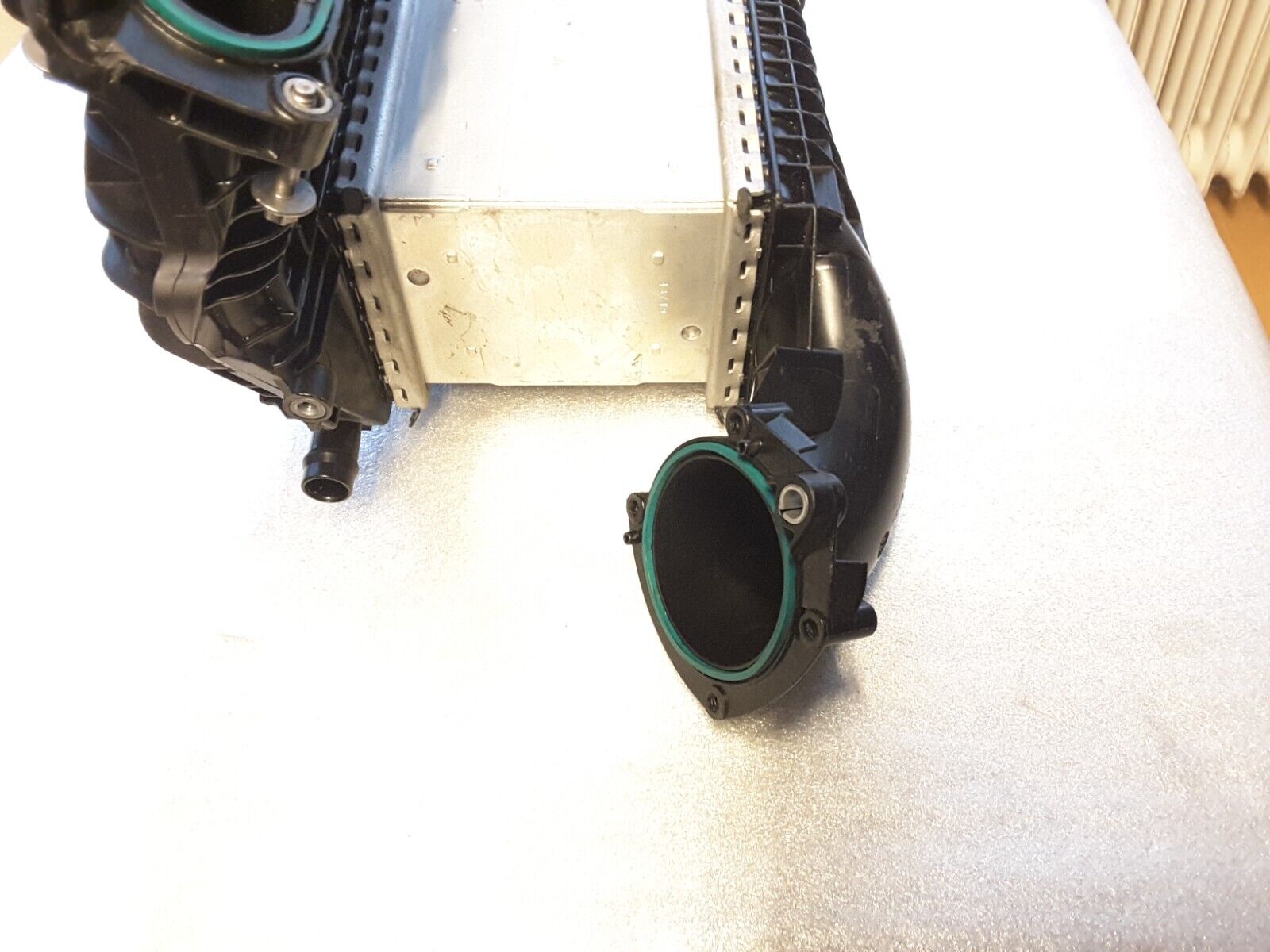 Intercooler MAHLE Original Mercedes Benz A2540903700, MK784003.