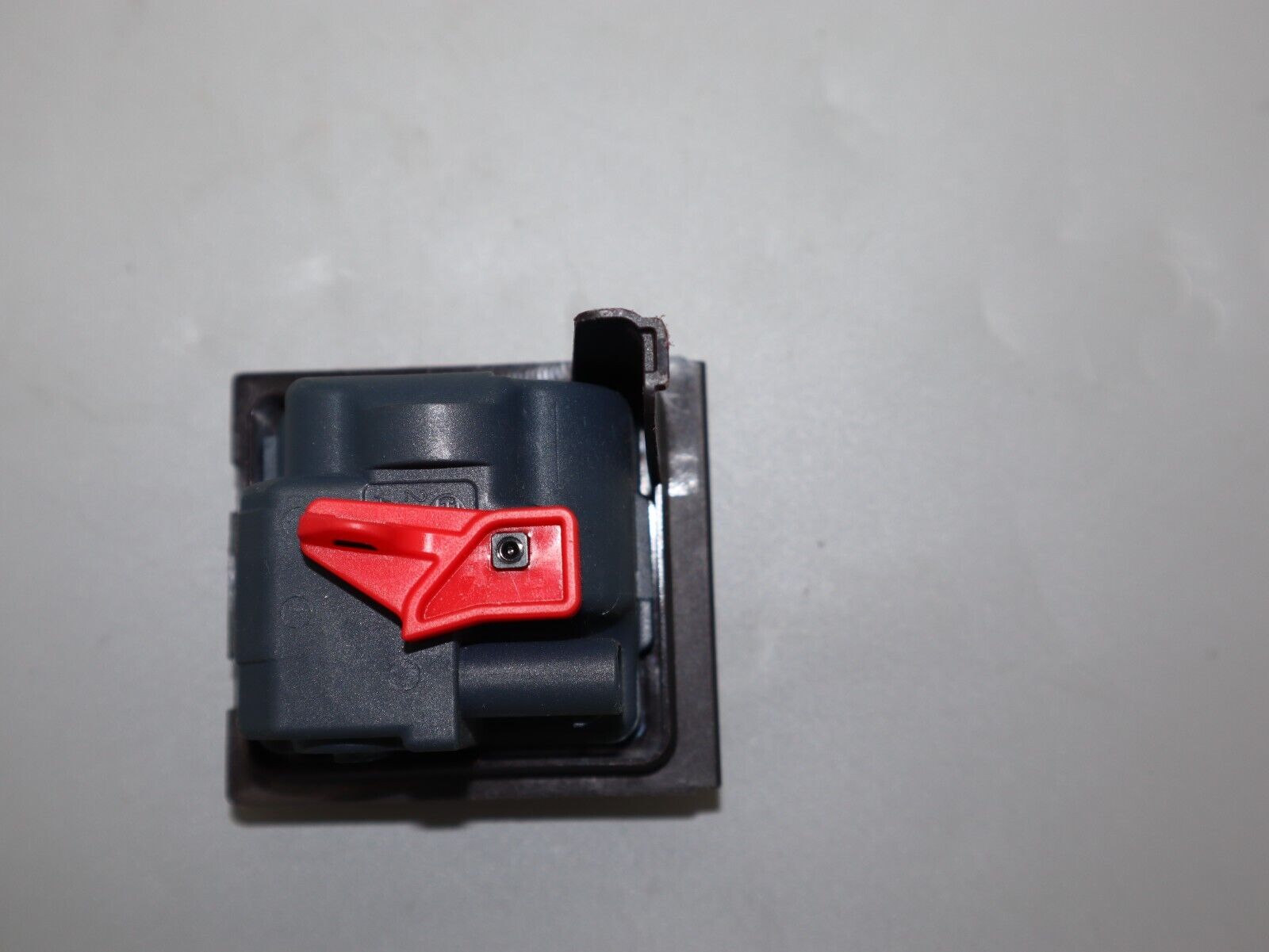 2 Micro Actuator 6NW008.961-147 Stellelement Zentralver