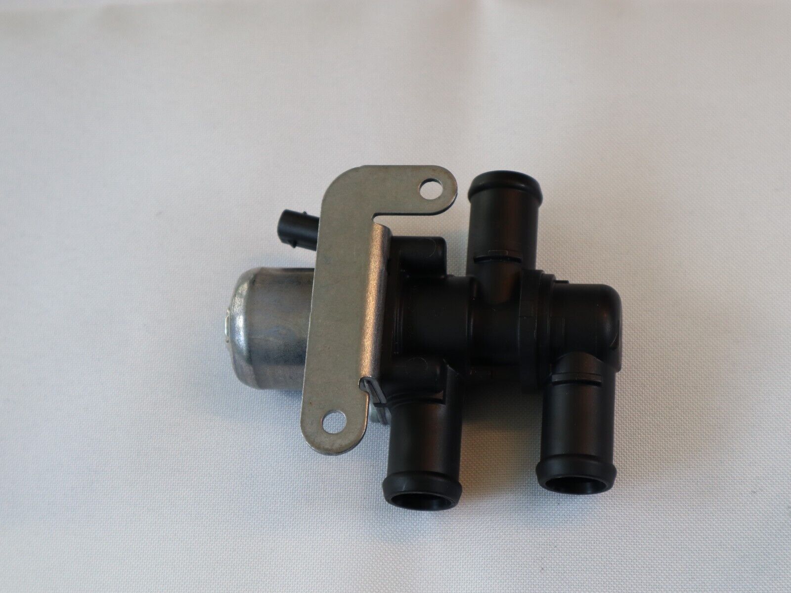 Válvula de control de refrigeración del refrigerante VW Golf 8 eHybrid 5Q0906457C.