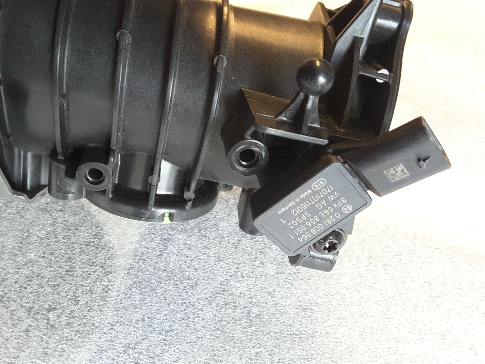 Saugrohr Luftrohr Original VW Audi TDI 059145762DC NEU.