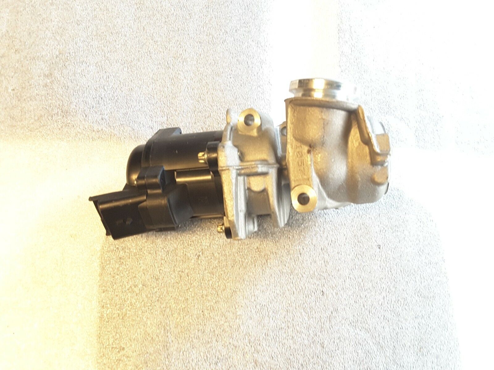 AGR-Ventil HELLA 6NU 010 171-101 für MAZDA ,CITROËN ,PEUGEOT, VOLVO , MINI NEU.