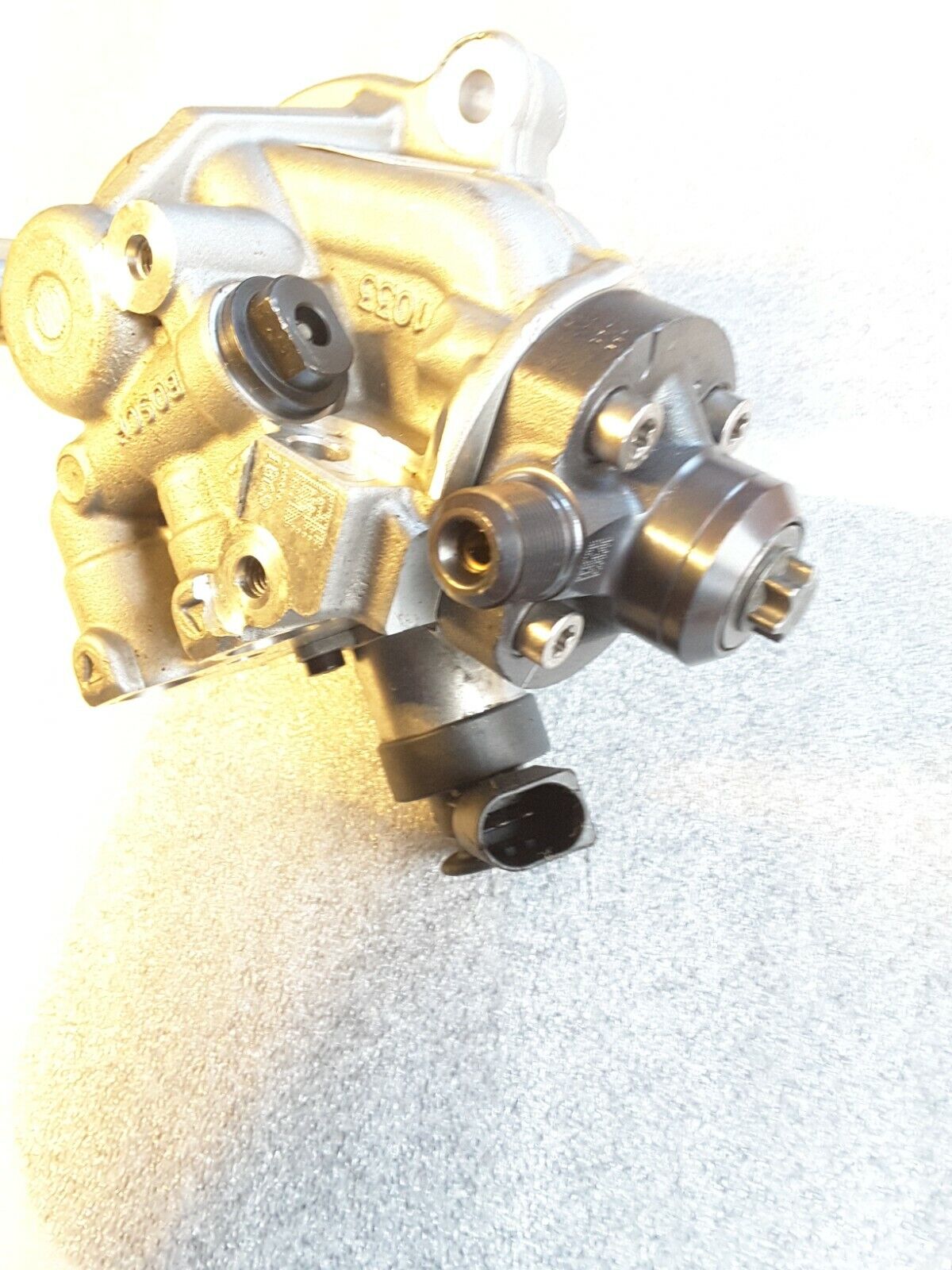 Bomba de inyección de alta presión original Mercedes E220, D S213 A6540700001 NUEVA.