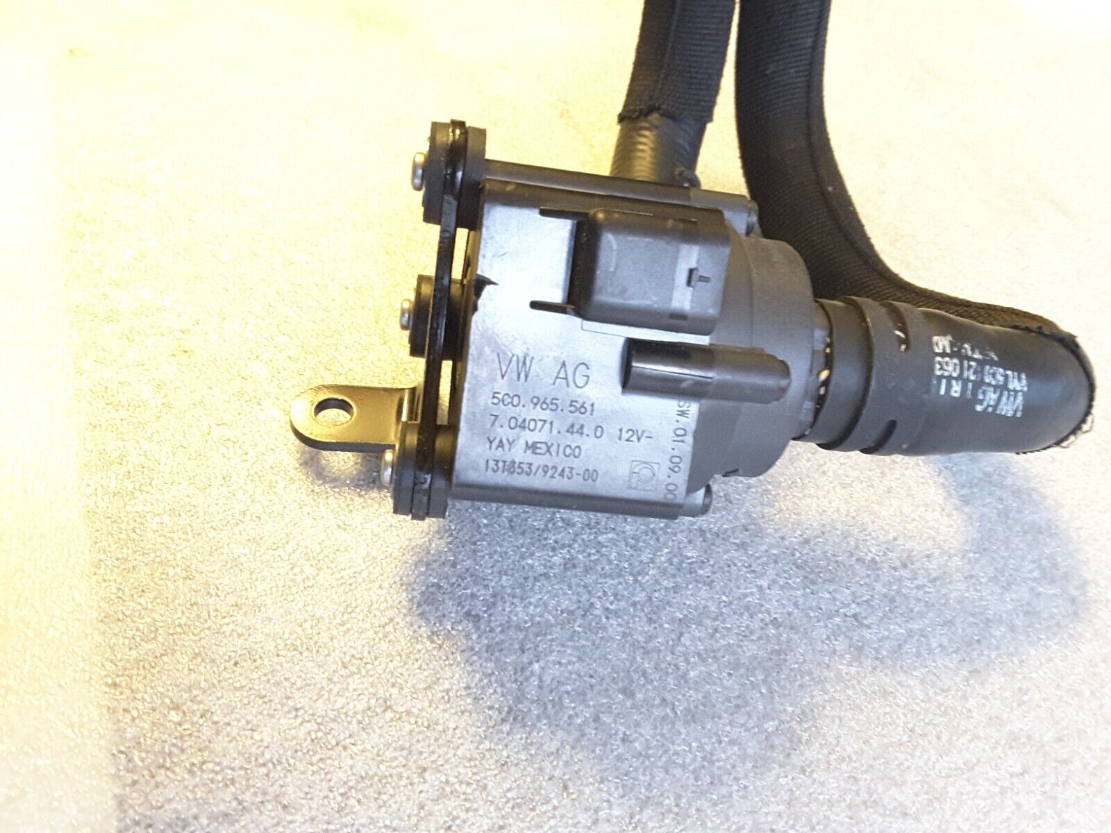 Zusatzwasserpumpe Elektrische Hilfswasserpumpe für Volkswagen Jetta 1.8 5C0122063 Neu