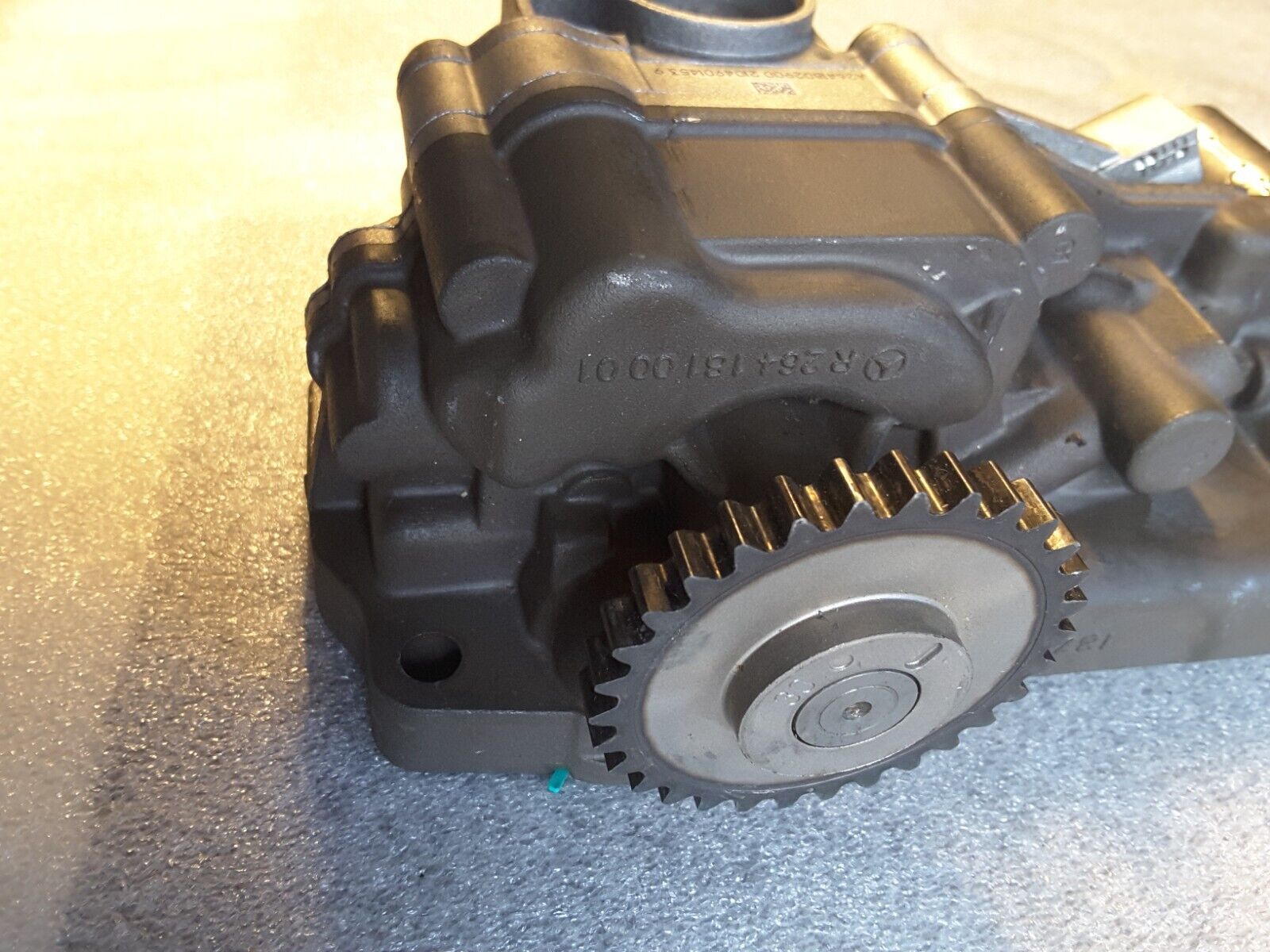 Bomba de aceite original Mercedes Benz GLC W253 CLS W257 C W205 A2641802900