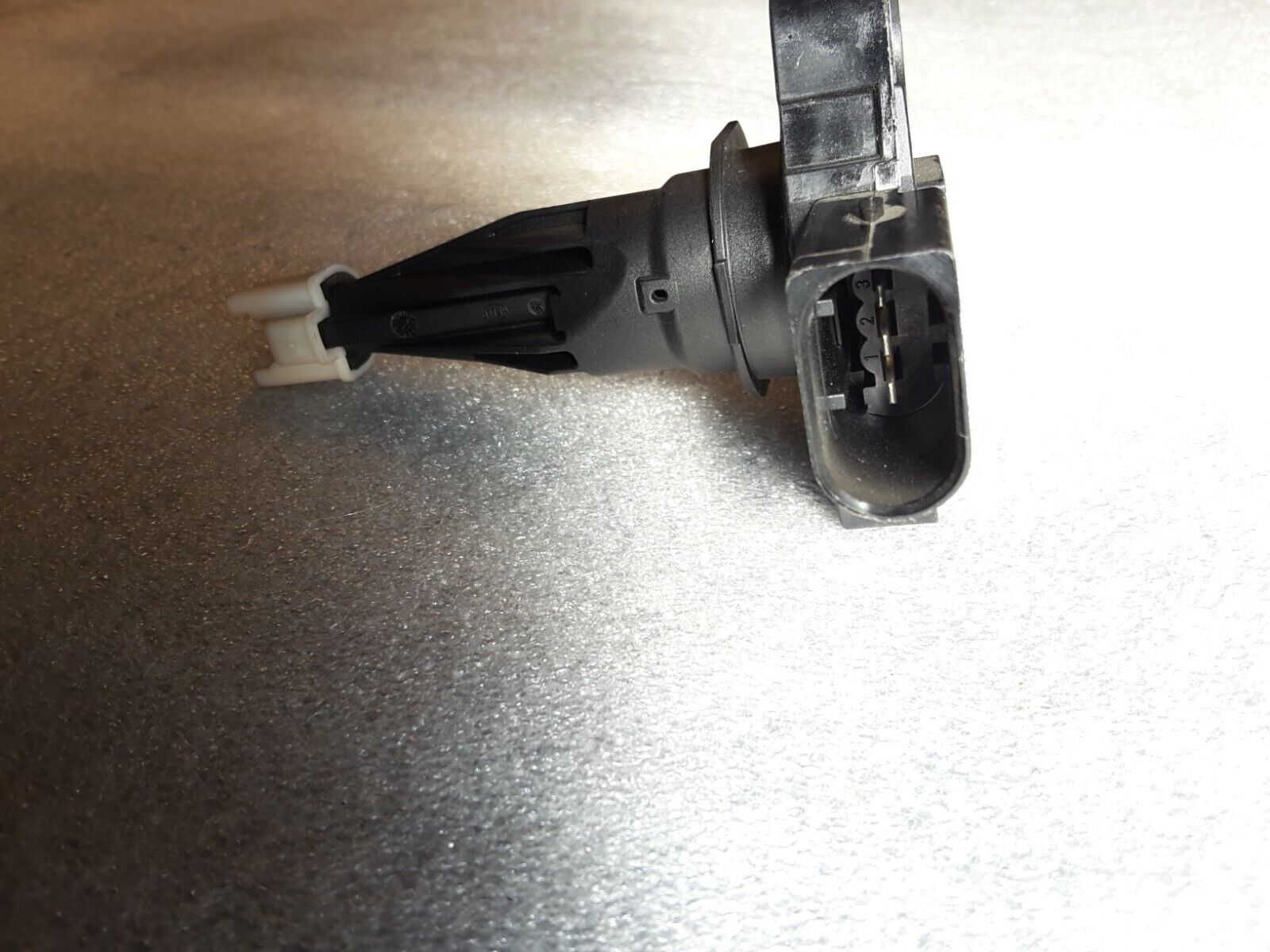 Motorölstand Sensor Origi. BMW X3 X4 X5 F07 F10 F11 F15 F18 F20 F21 F22, 7598860