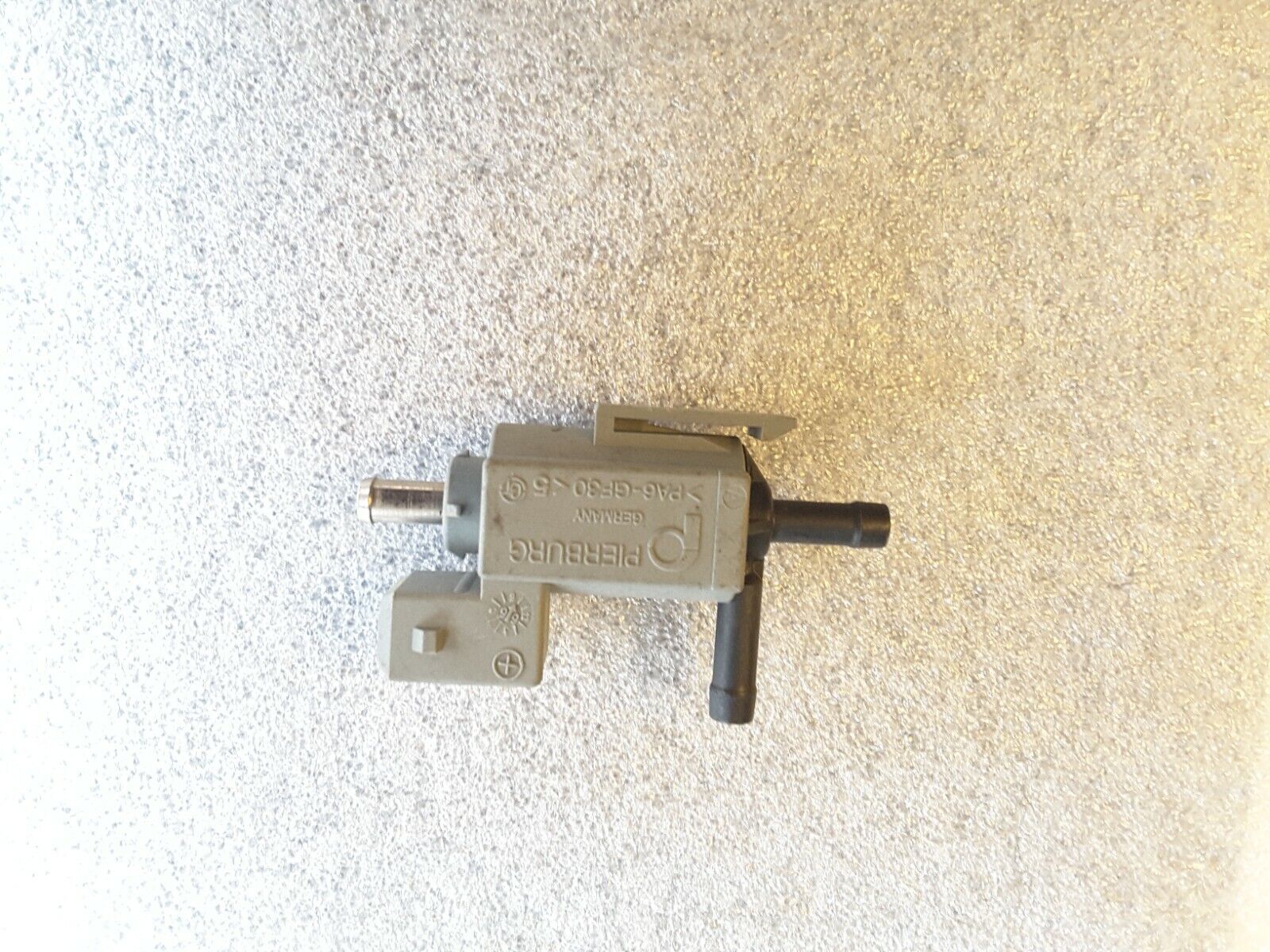 Válvula de control de presión de carga Original PIERBURG Porsche Cayenne, Rover 75, 7.22908.03.0.