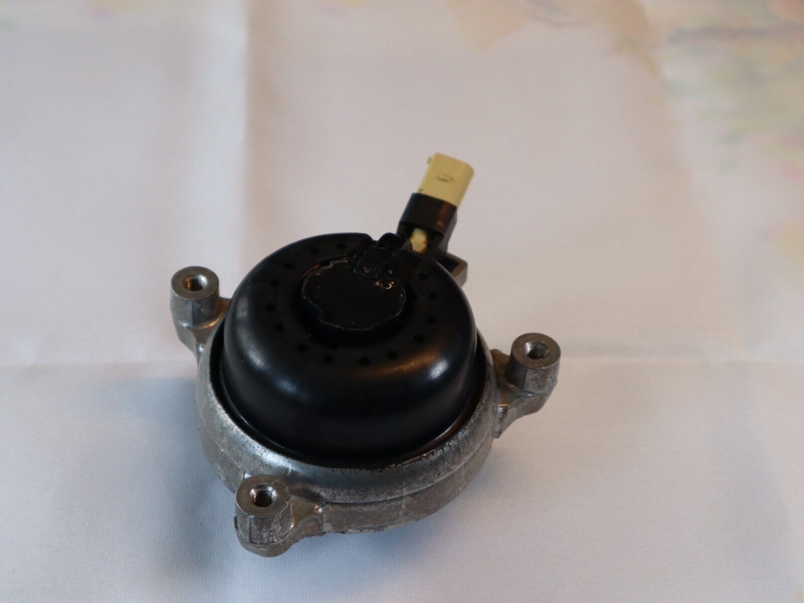 Amortiguador original Audi Q7 A8 4M VW Touareg CR metal de goma 4M0399151K izquierdo.