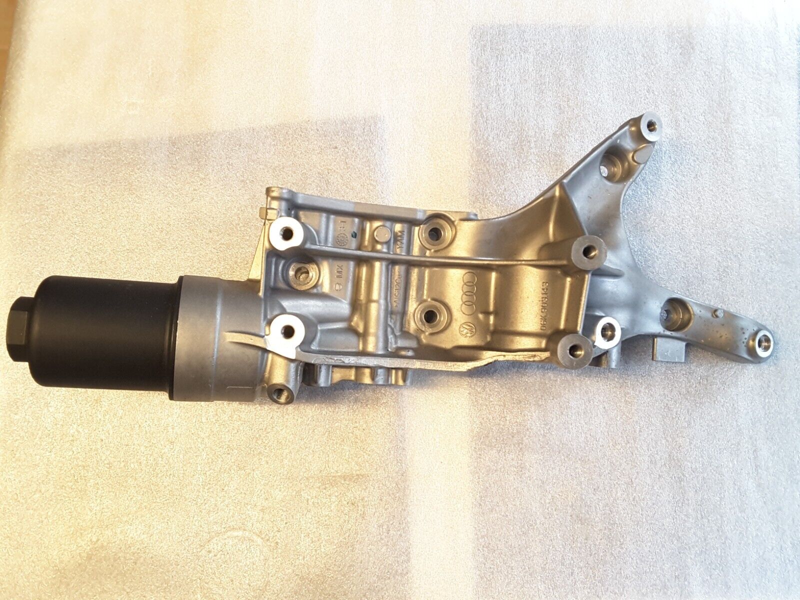Ölfiltergehäuse Original Audi Q3, 06K903143 8U 2.0 TFSI, A4 B7 2,0 TFSI