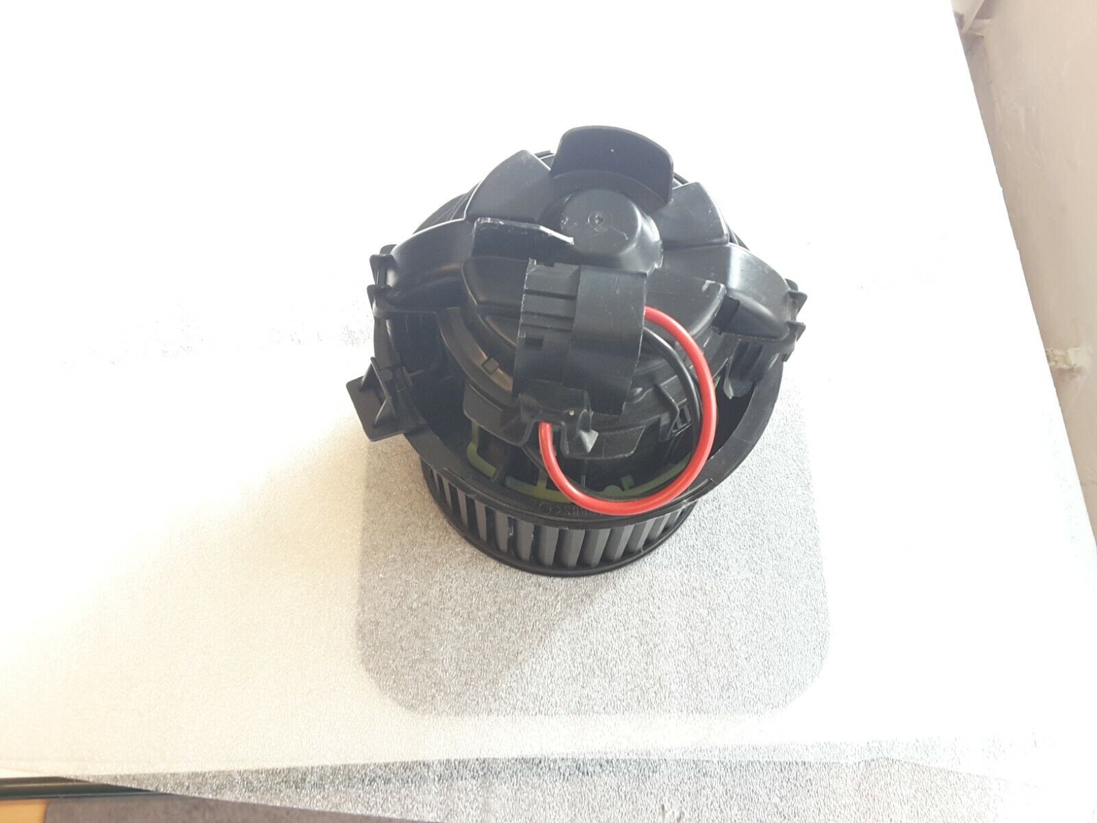 Motor de calefacción y ventilación original Peugeot 508 2011 LHD T1013001U, AMD49011 NUEVO.