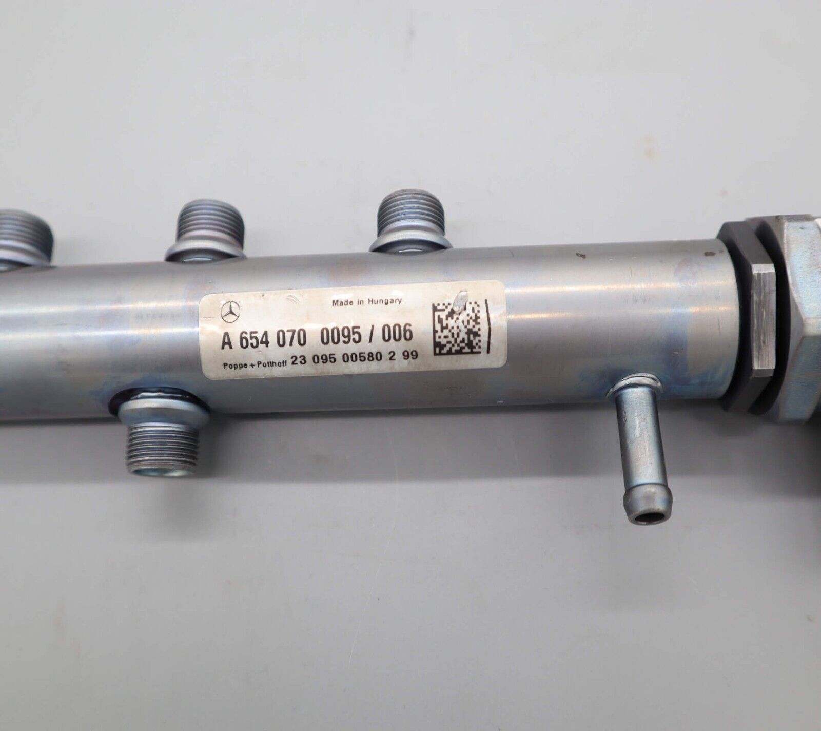 Kraftstoffverteiler Mercedes-Benz OM654 A6540700095 Drucksensor A6540780049 Neu.