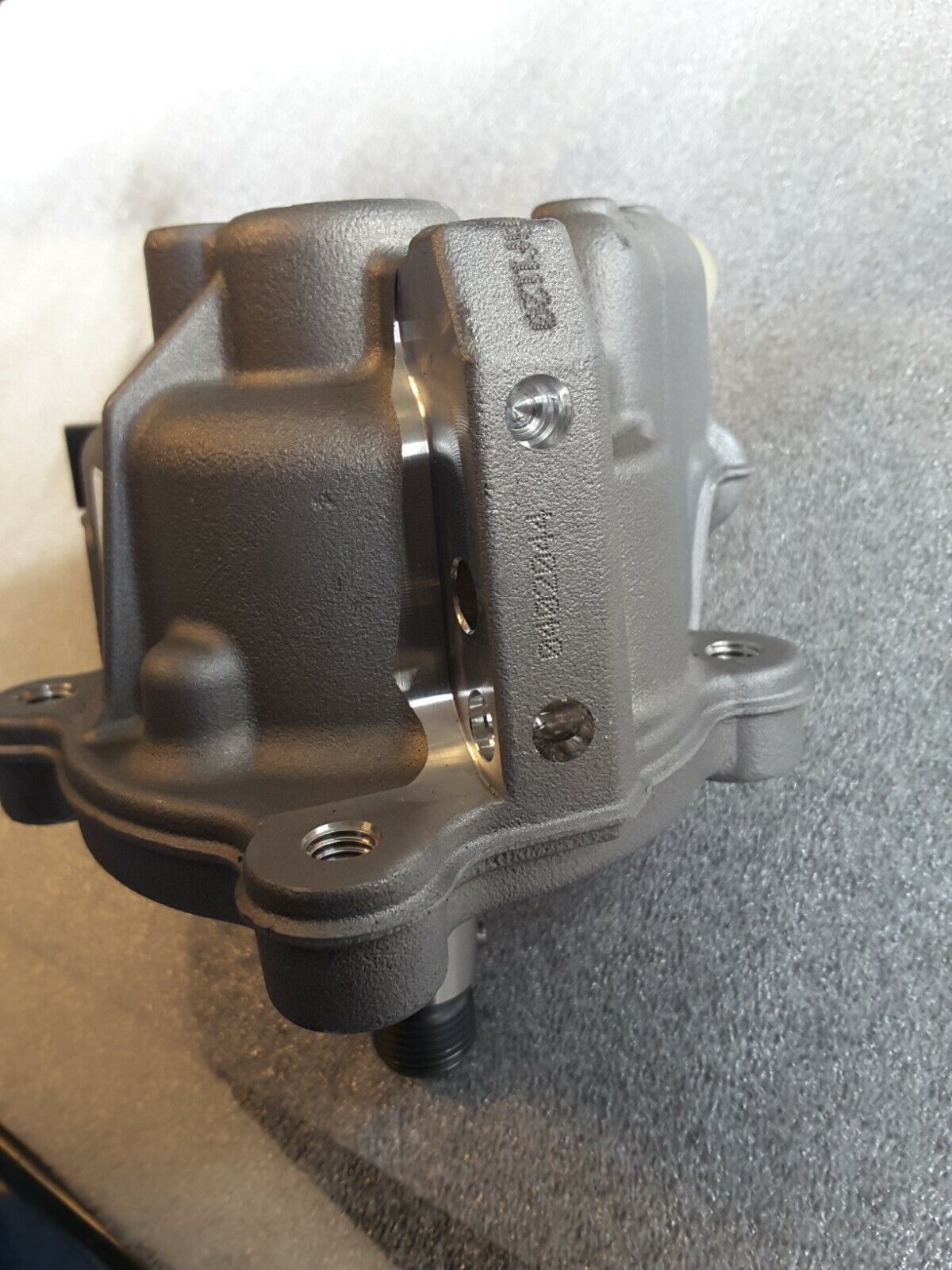 Bomba de inyección original VW, Skoda, Audi TDI 05L130755, Bosch 0 445 010 790 NUEVA.