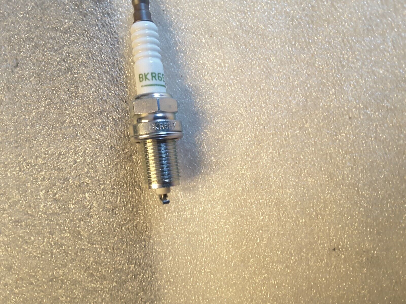 Zündkerze Original NISSAN für Sunny, 100NX, Pathfinder, Terrano 22401-53J06 Neu