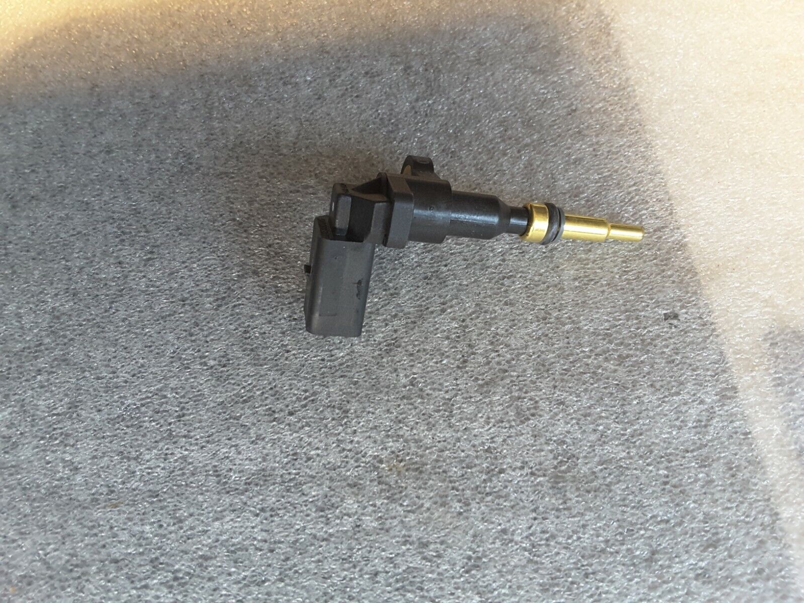 Sensor de temperatura del refrigerante VW 04E919501B para AUDI, SEAT, SKODA, VW Golf 7, Tiguan.