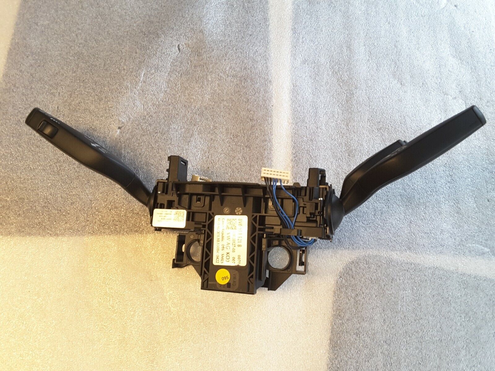 Interruptor de columna de dirección para intermitentes, limpiaparabrisas y control de crucero Original VW, 8V0953521B Nuevo.