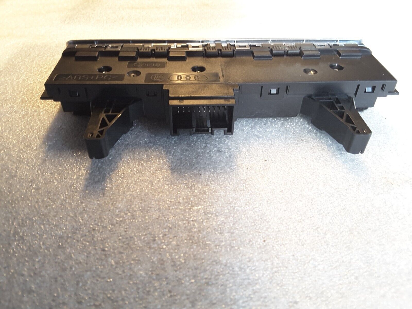 Unidad de control panel de luces de emergencia original AUDI 4J3925301B Nuevo.