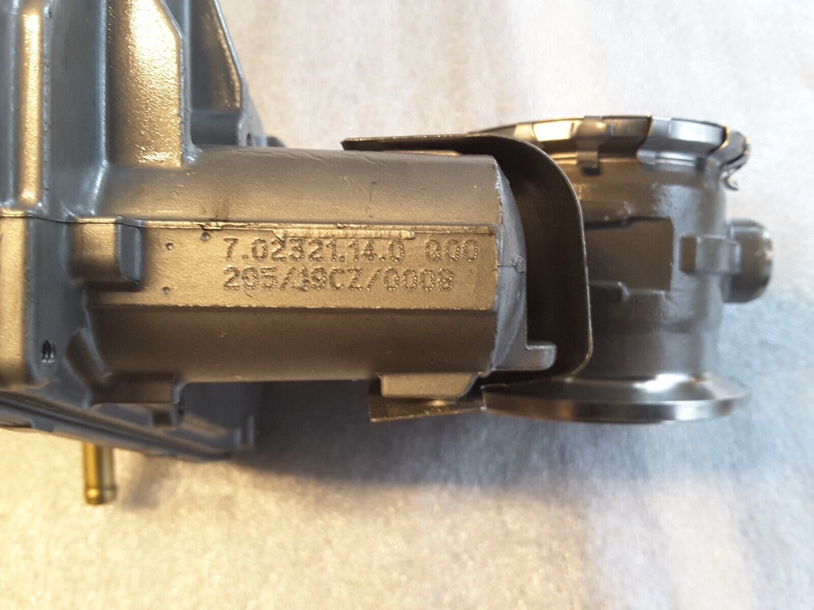 Válvula de escape Original PIERBURG 7.02321.14.0 compatible con IVECO.