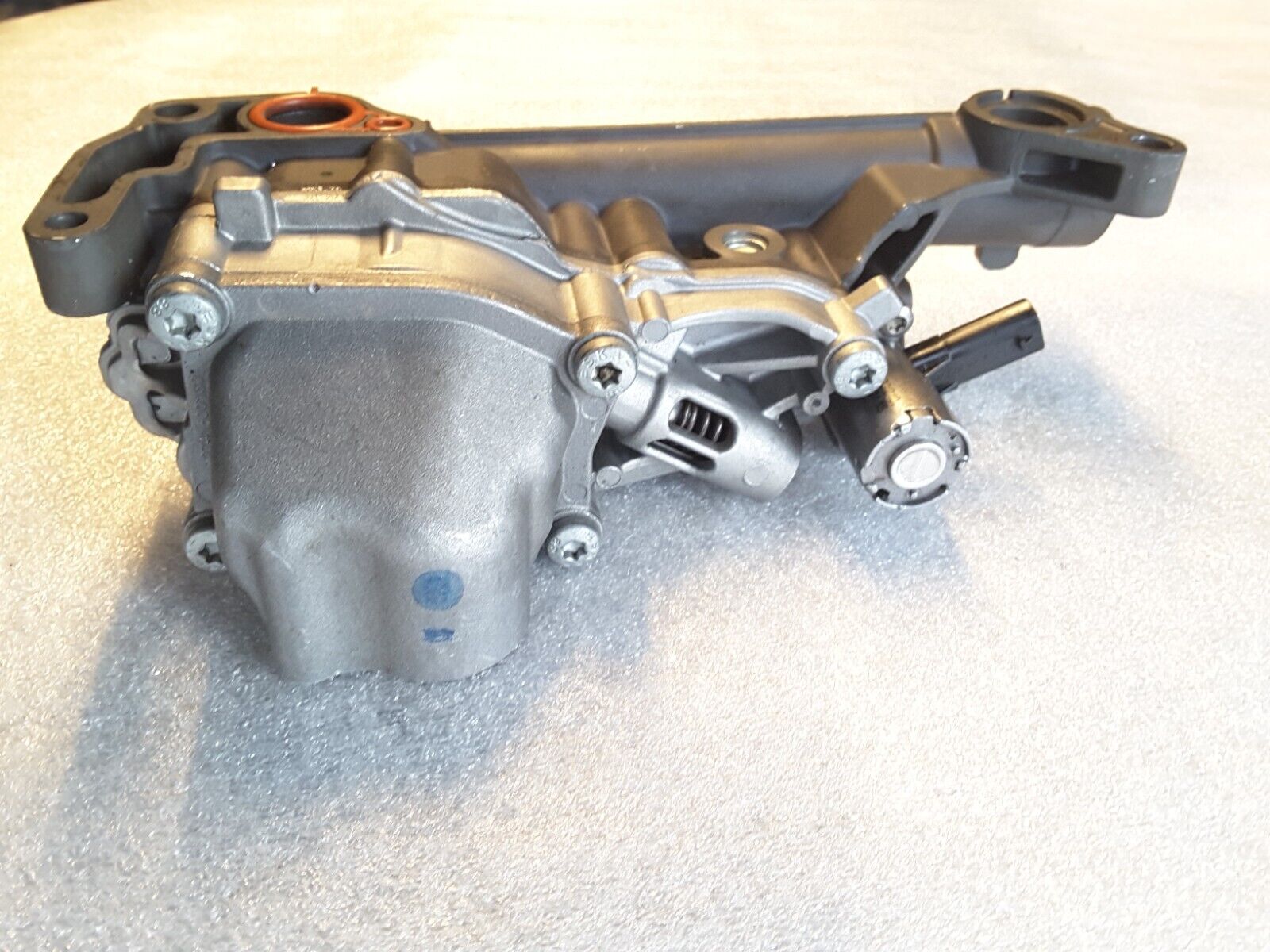 Bomba de aceite original Mercedes W176 A180 R2701810701, A2741801900