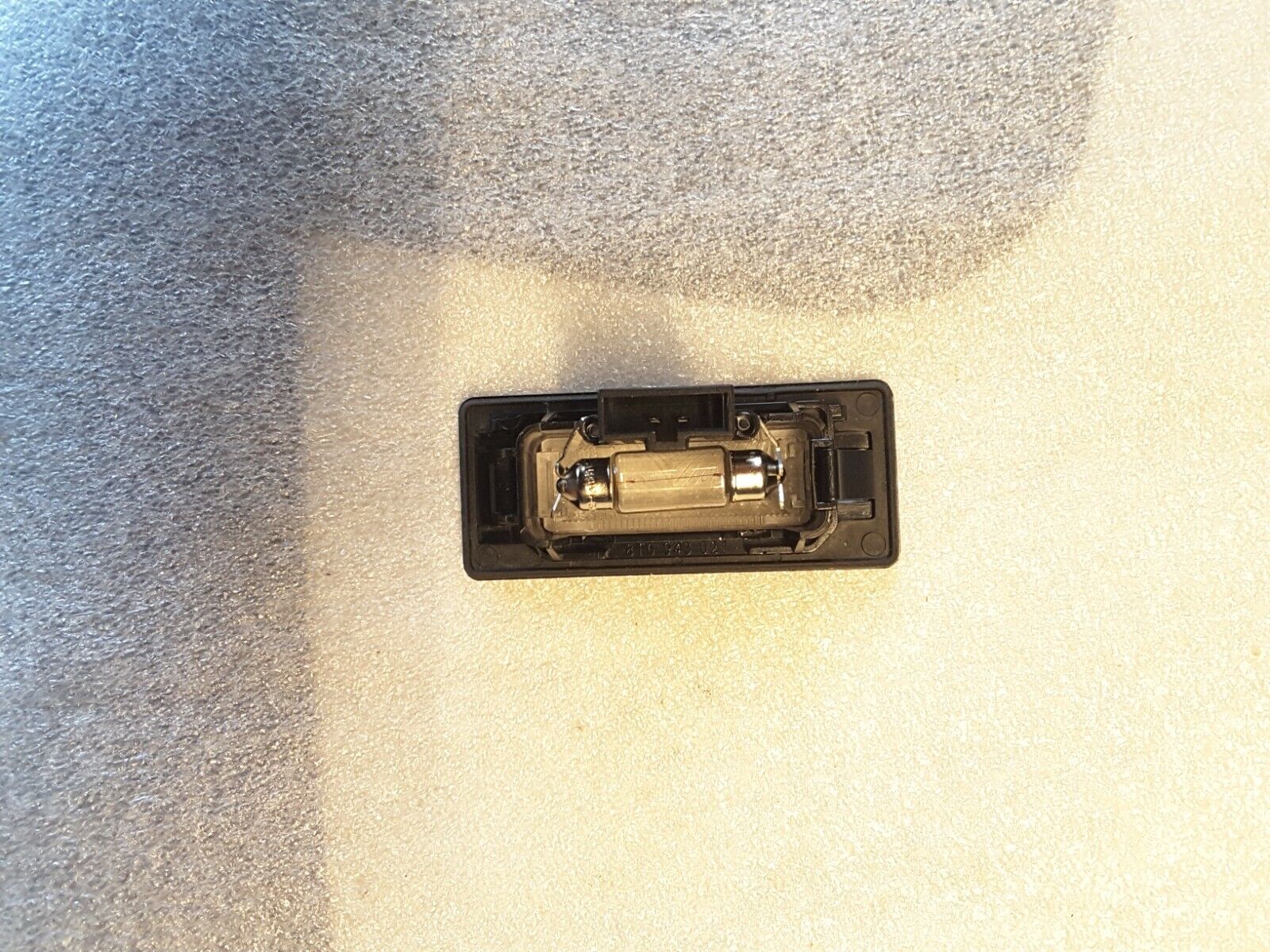 2x Luz de matrícula A4 8K B8, A5, A6 C7, Q5 Original VW 8T0943021 Nuevo.