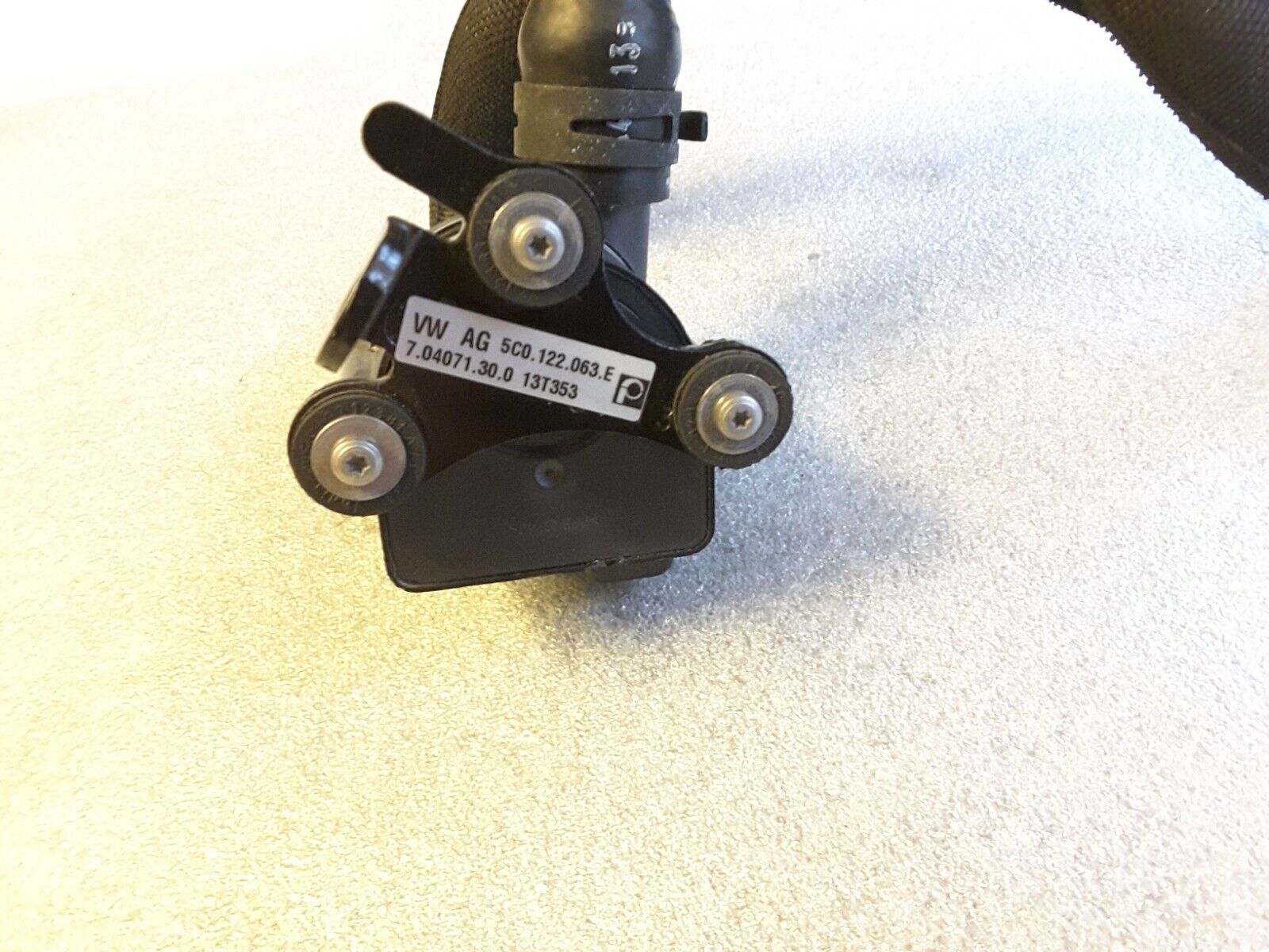 Zusatzwasserpumpe Elektrische Hilfswasserpumpe für Volkswagen Jetta 1.8 5C0122063 Neu