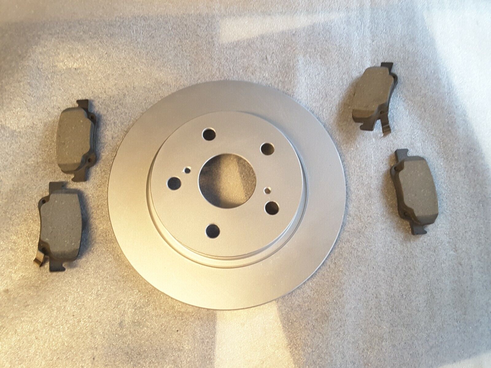 HERTH+BUSS JAKOPARTS Bremsscheiben Satz hinten für TOYOTA AURIS COROLLA E15 E18