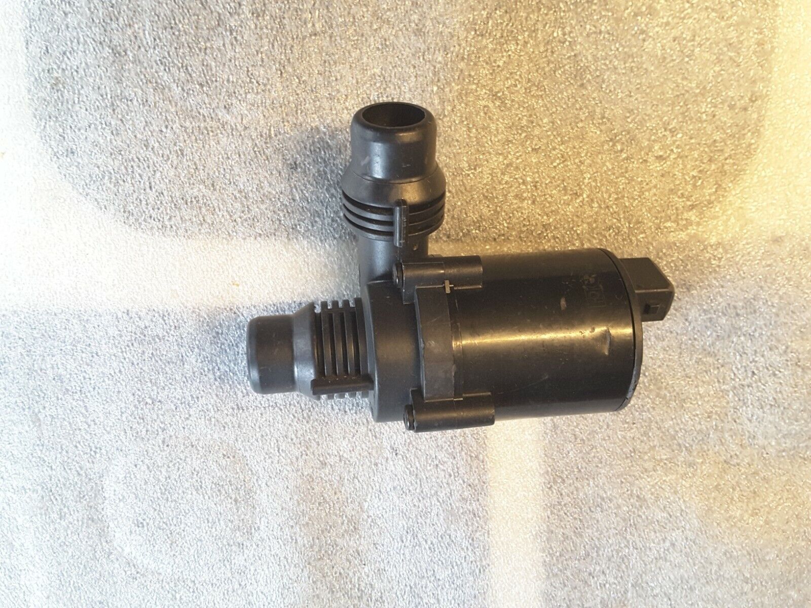 Wasserumwälzpumpe für Standheizung Original PIERBURG 7.02078.39.0 Neu