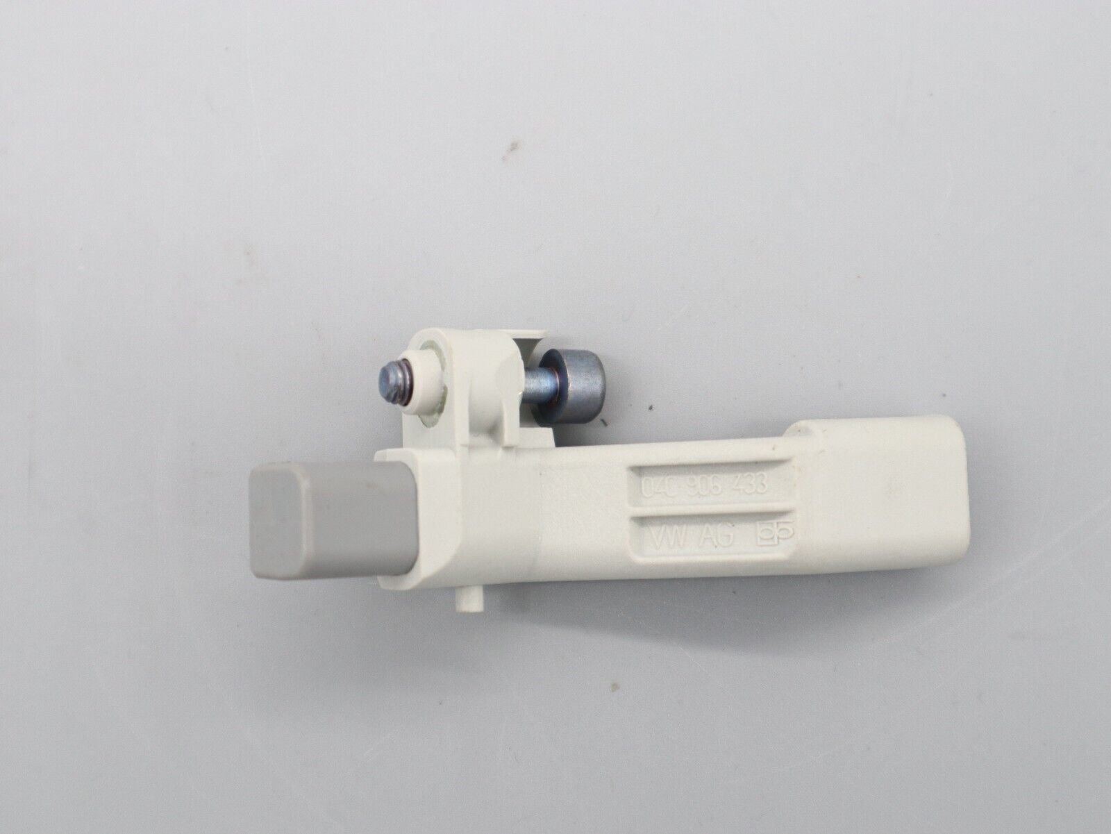 Sensor de cigüeñal impulsor Original VW 04C906433 Nuevo.