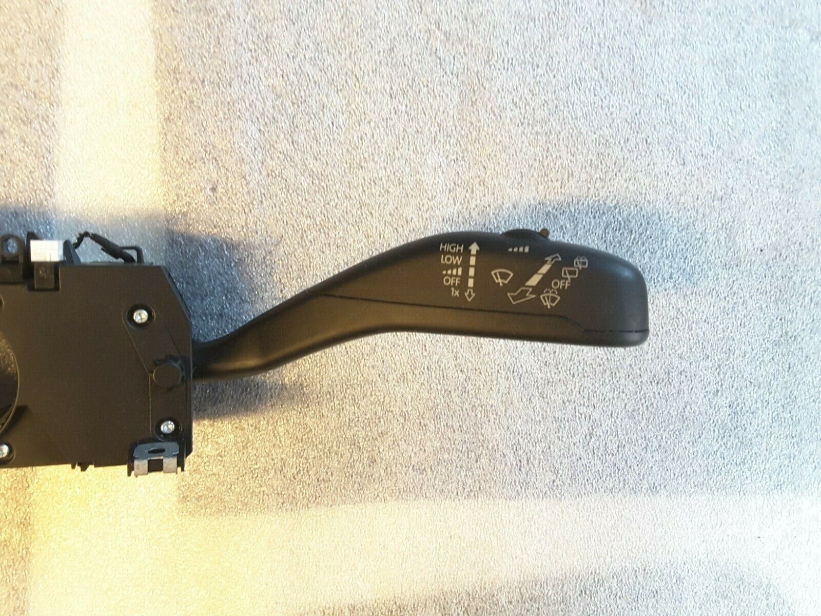 Lenkstockschalter Blinker-Wischerhebel Skoda Fabia, VW Polo 6R0953521 NEU.