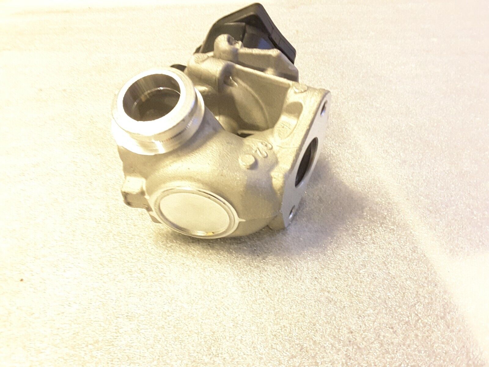 AGR Ventil Abgasrückführventil Original HELLA 6NU010171-121, 010171-12 Neu.