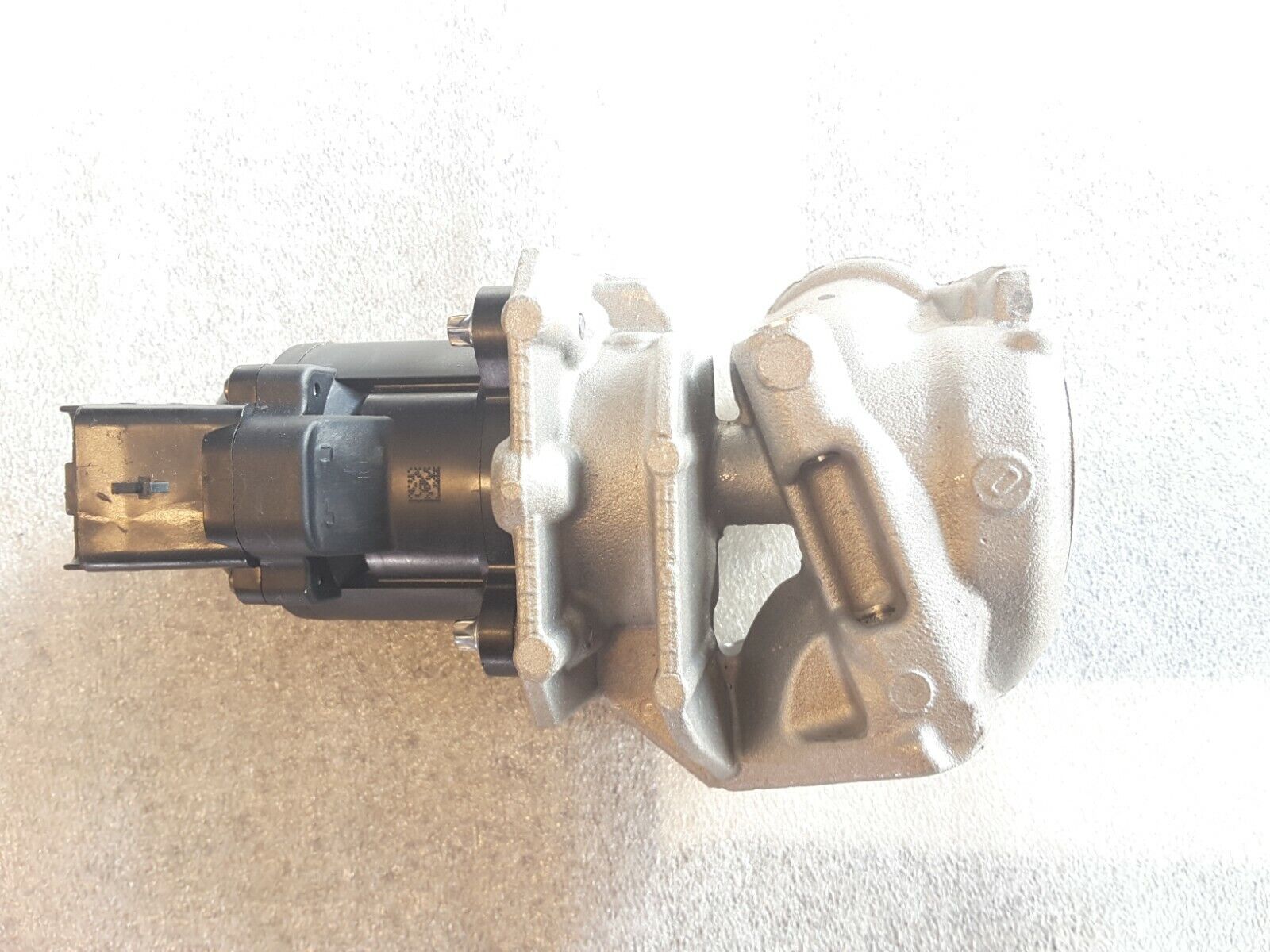 AGR Ventil FORD PEUGEOT CITROEN MAZDA 1.6 HDI 2001-2008 HELLA 010171-09 NEU.