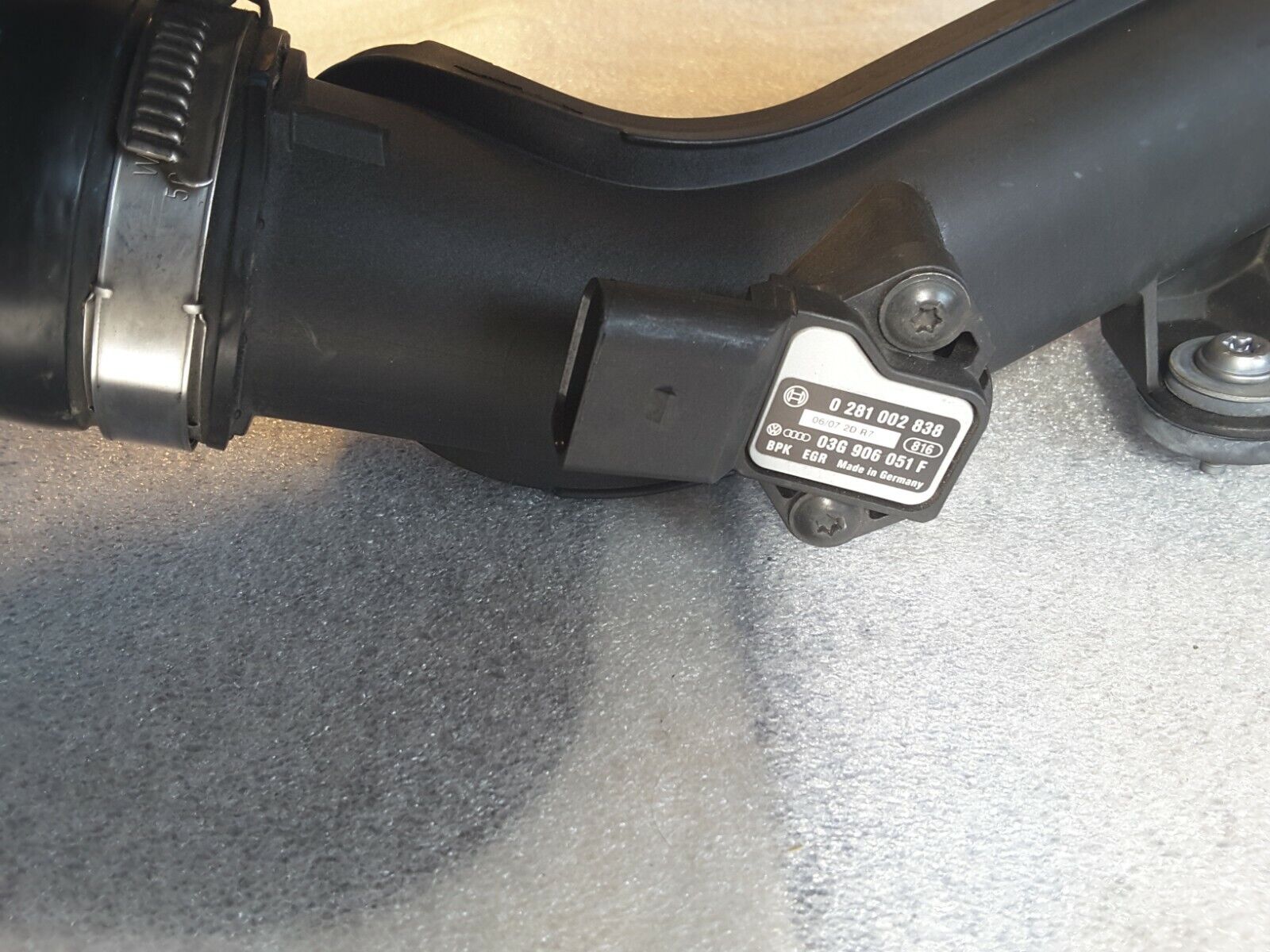 Tubo de presión con sensor 2.0 TDI para VW Tiguan 5N, Passat B6, Golf 6 VI, Audi A3 8P, TT.