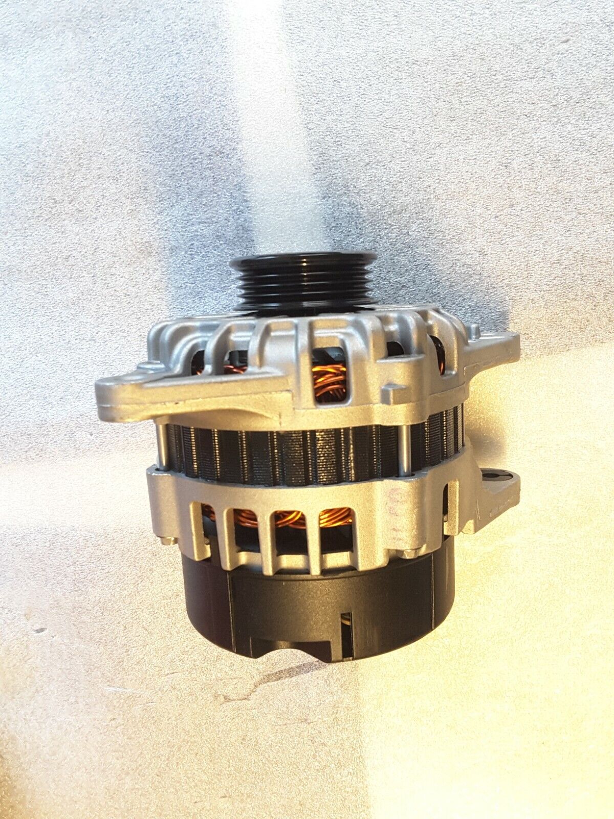 Generador original HERTH+BUSS JAKOPARTS J5110517 Hyundai Getz, Matrix, Tucson.