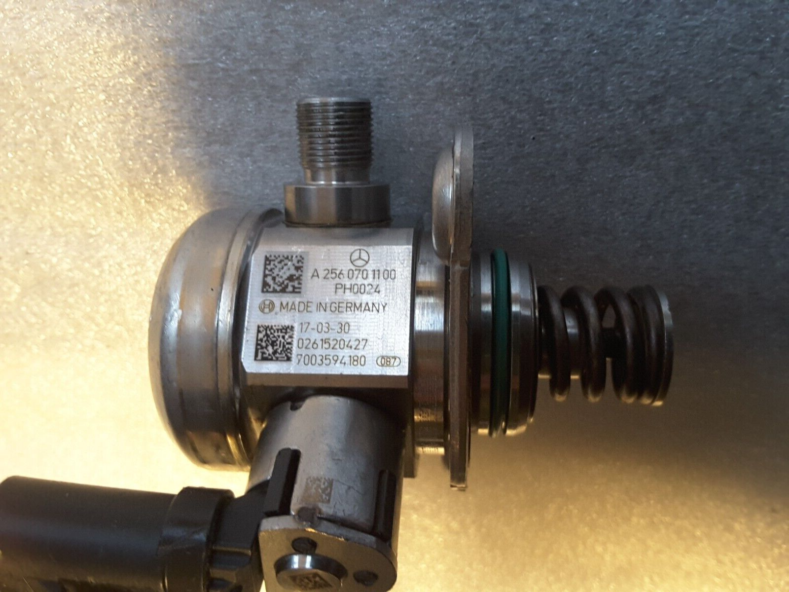 Bomba de inyección de combustible Mercedes C257 CLS53 AMG EQ 2019 RHD A2560701100.