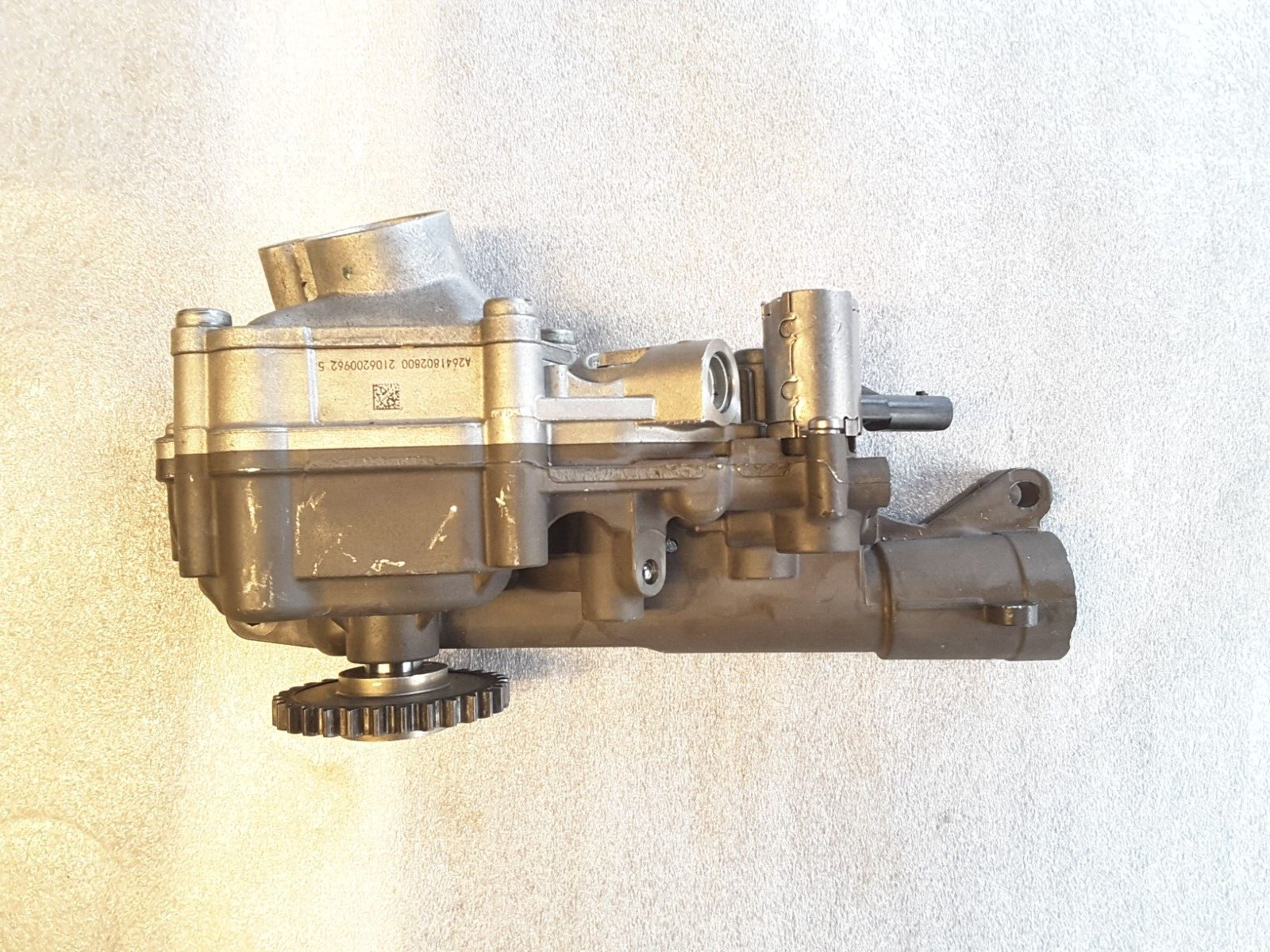 Bomba de aceite original Mercedes Benz A2641802800 NUEVO