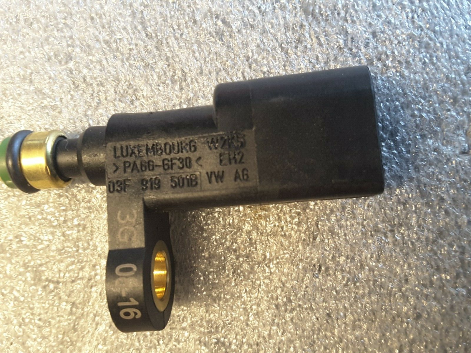 Sensor de temperatura del refrigerante VW 03F919501B para A1, A3, Q2, Caddy, Passat, Sharan, Up.