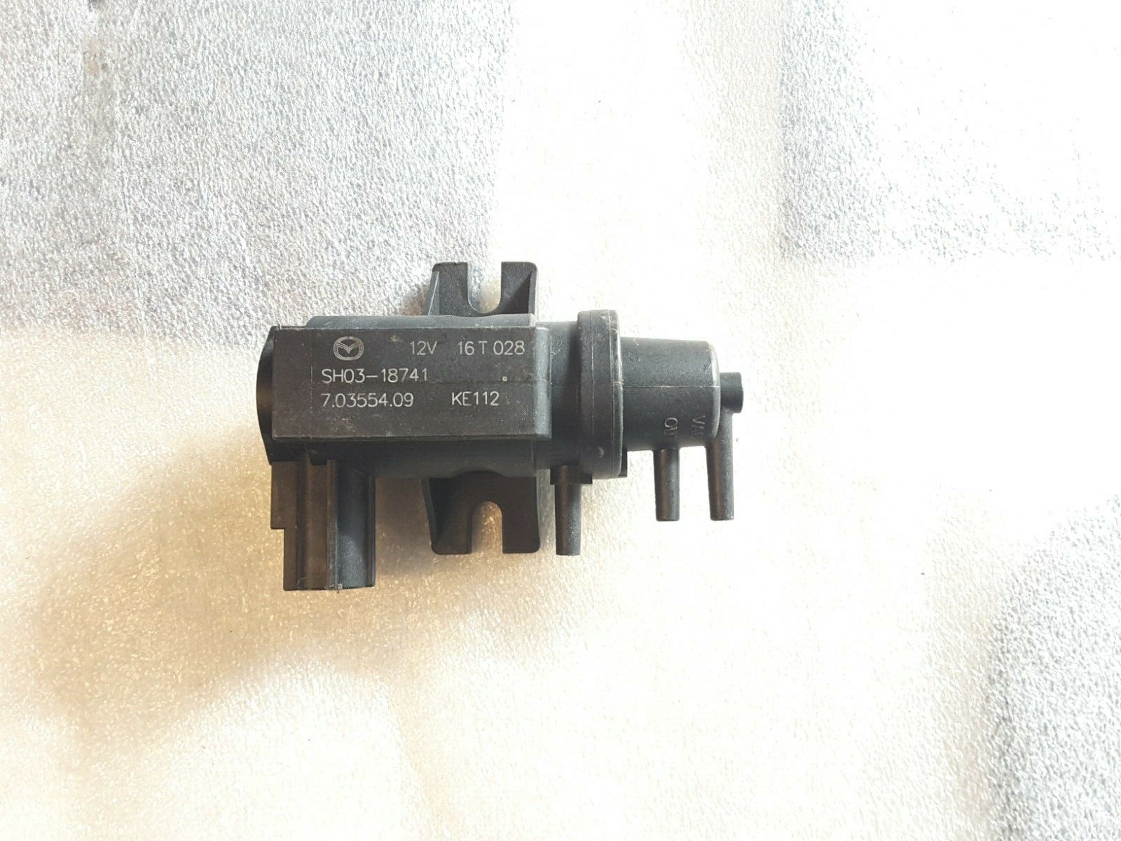 Válvula de vacío del turbocompresor original Mazda SUV 7.03554.09 NUEVA