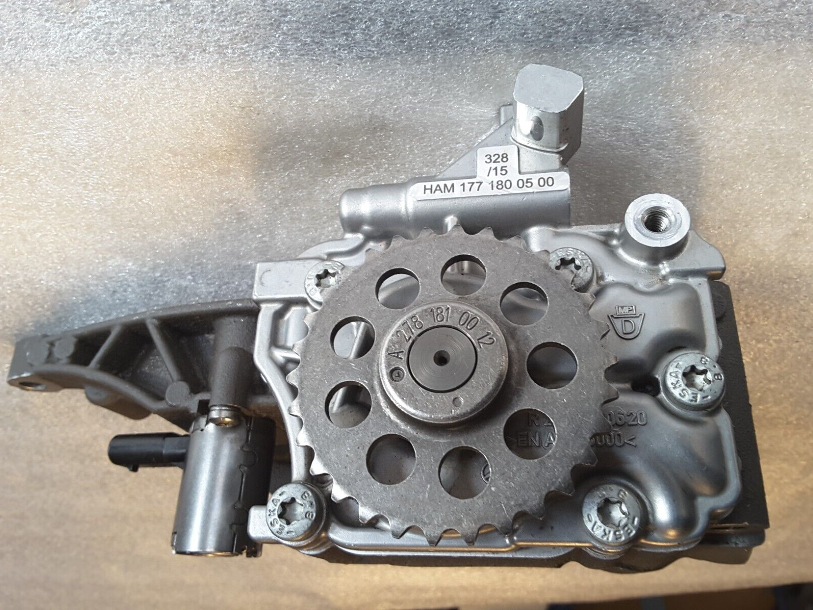 Bomba de aceite original Mercedes Benz W207 E350 R350 S400 SLK350, R2781810620