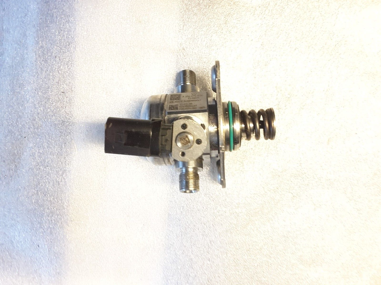 Bomba de inyección de combustible Mercedes C257 CLS53 AMG EQ 2019 RHD A2560701100.