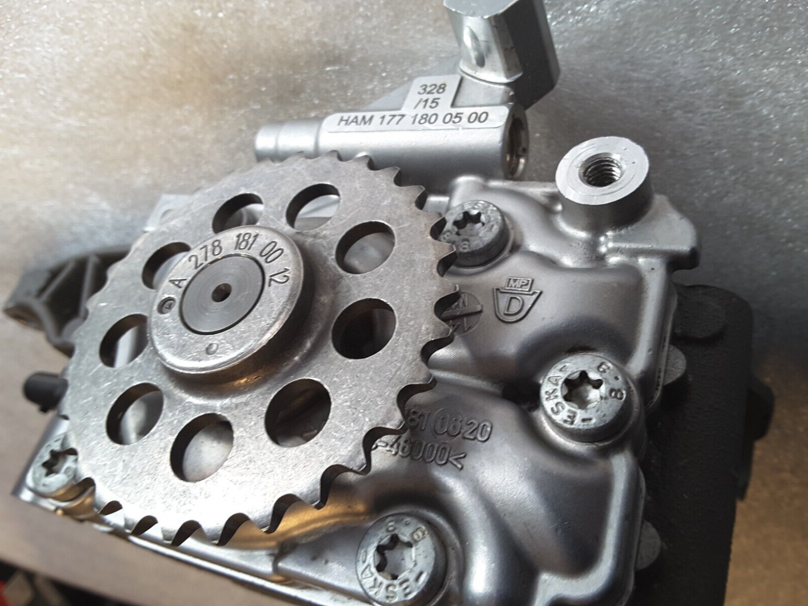 Ölpumpe Original Mercedes Benz W207 E350 R350 S400 SLK350, R2781810620