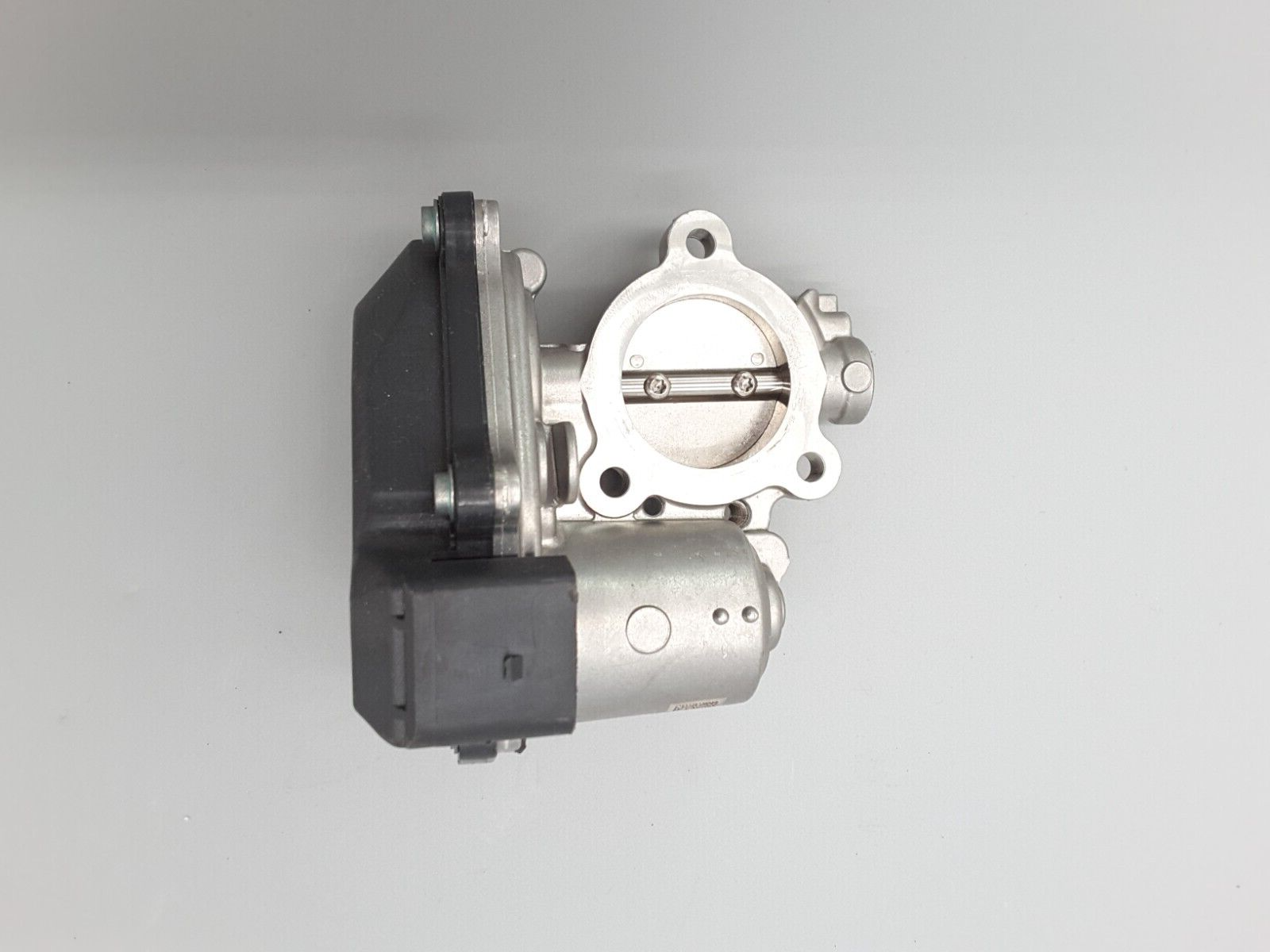 AGR-Ventil Abgasrückführungsventil für VW Arteon Passat Variant 2.0L 04L131501G