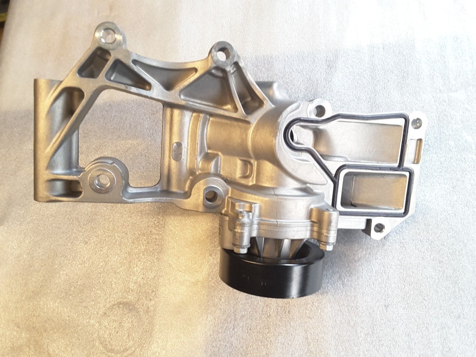 Wasserpumpe mit Thermostat und Gehäuse Original BMW 8575850 Neu