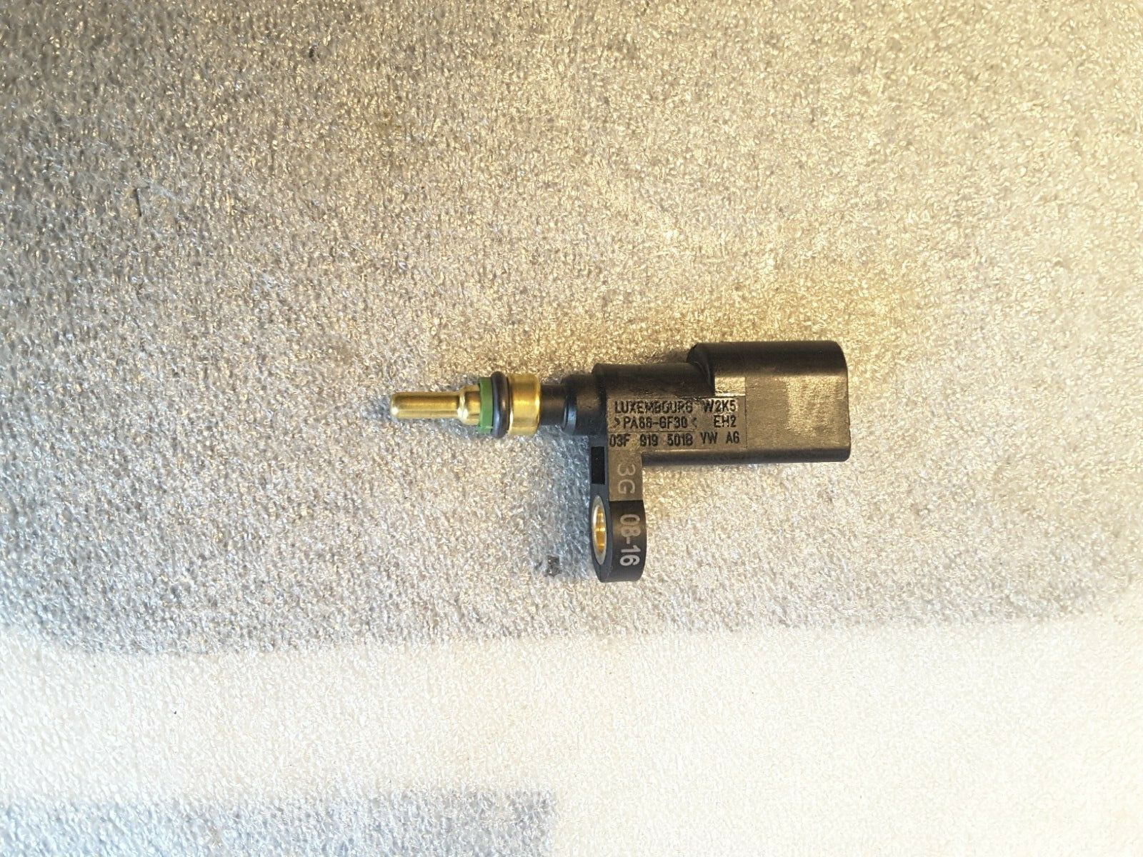 Sensor de temperatura del refrigerante VW 03F919501B para A1, A3, Q2, Caddy, Passat, Sharan, Up.