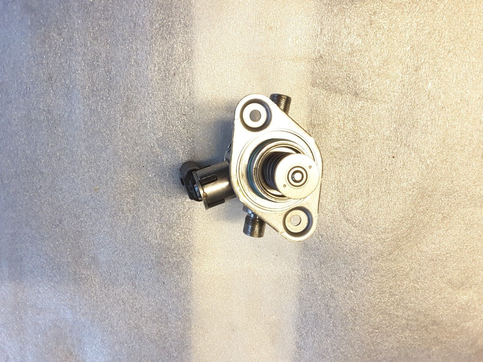 Bomba de inyección de combustible Mercedes C257 CLS53 AMG EQ 2019 RHD A2560701100.