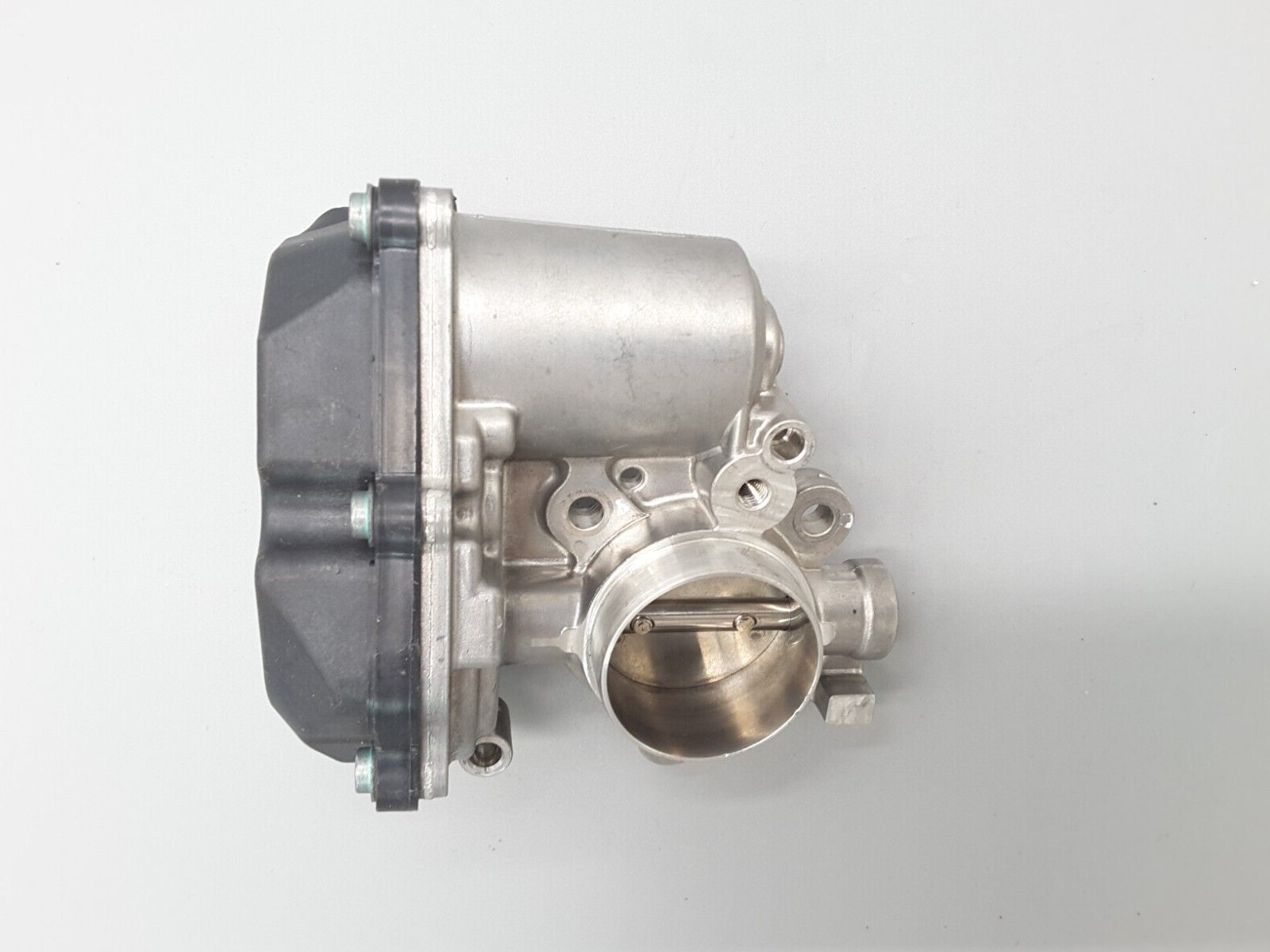 AGR-Ventil Abgasrückführungsventil für VW Arteon Passat Variant 2.0L 04L131501G