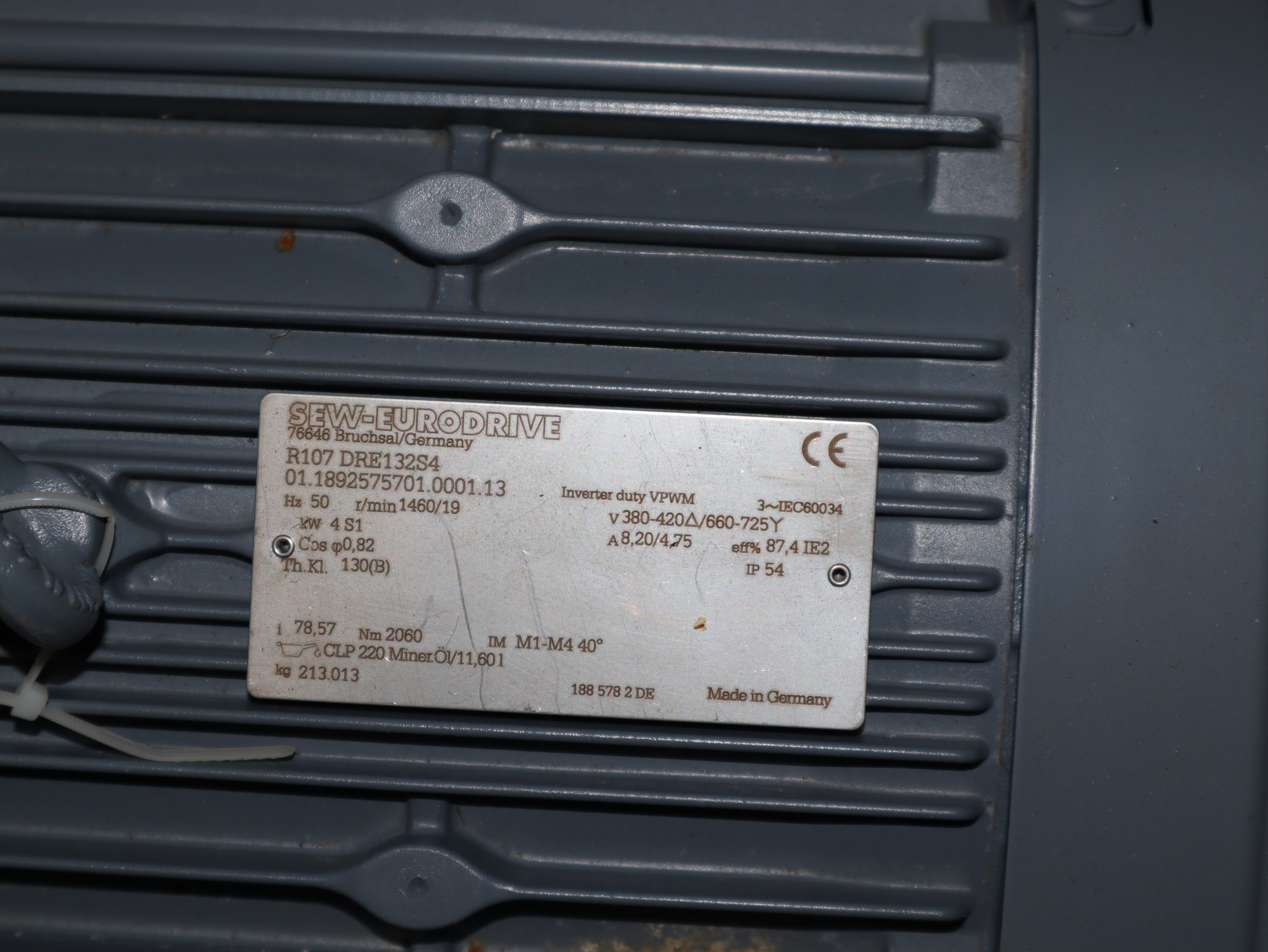 SEW Eurodrive R107DRE132S4 1460 r/min 4 s1 KW 380-420 V 50 Hz Neu