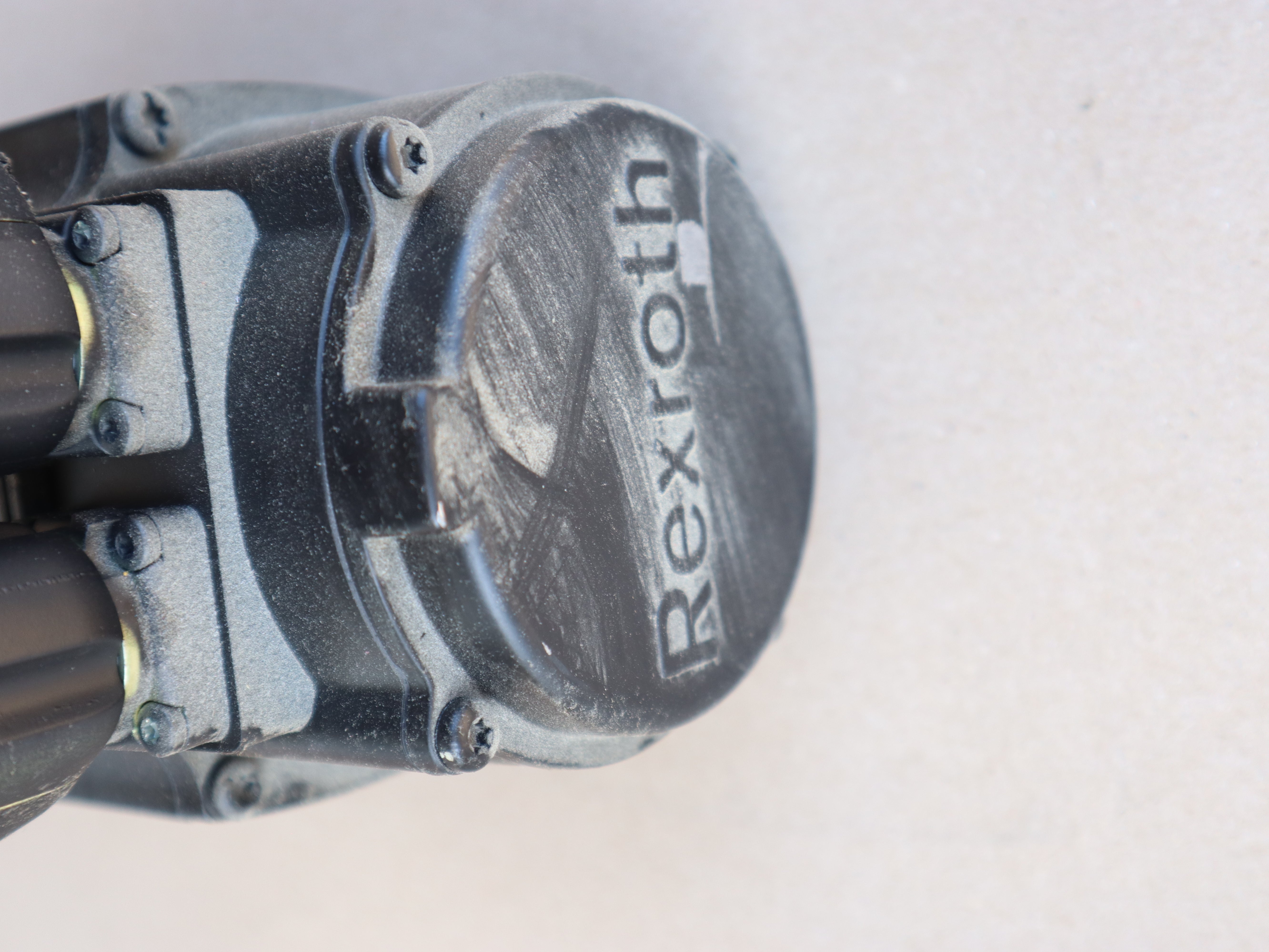 REXROTH 3-PH Permanent Magnet Motor MSK050C-0300-NN-M1-UG0-NNNN